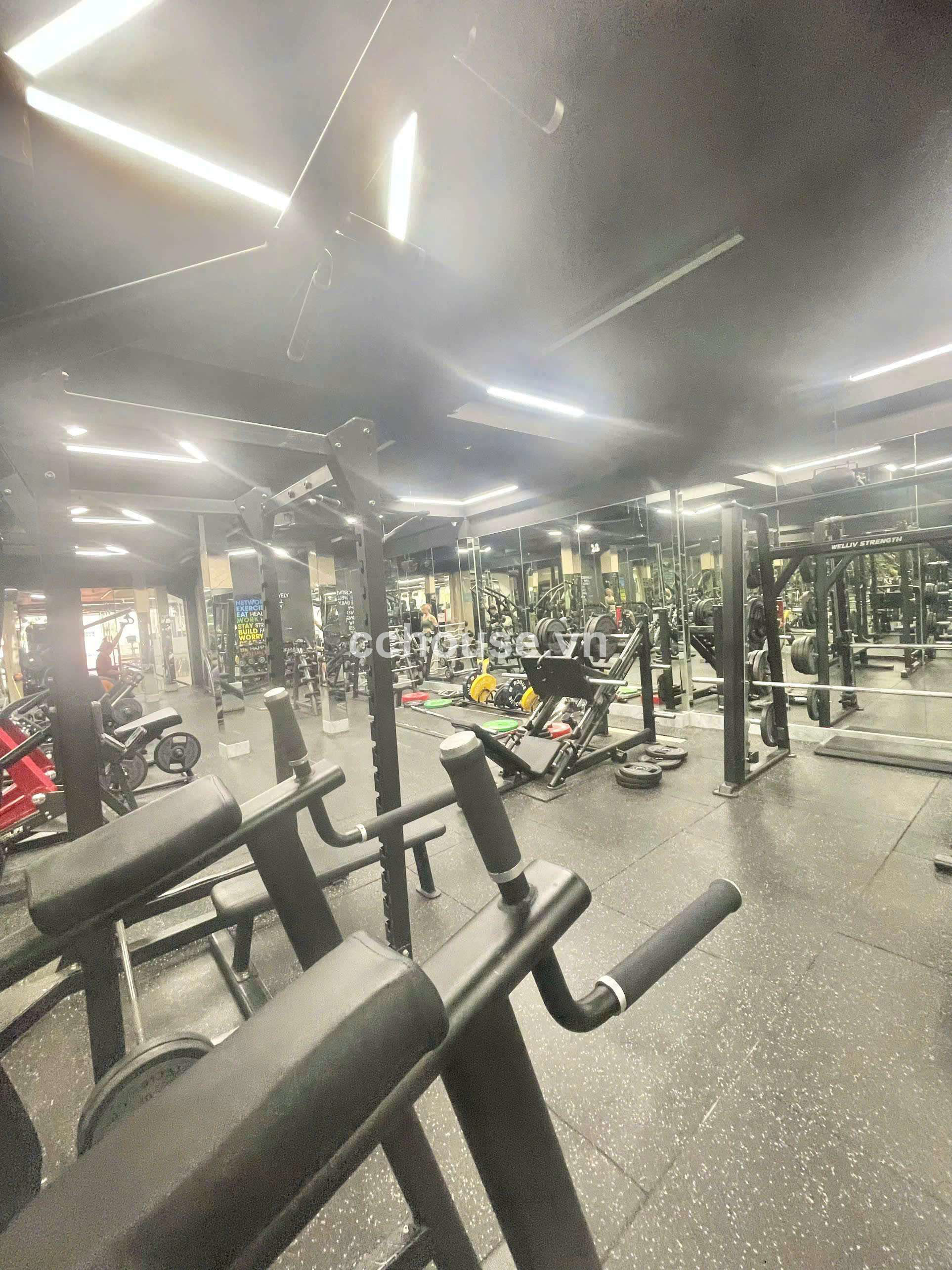  Nguyễn Chí Thanh, Phường 9, Quận 5
( DT 6.8x30, 4 lầu , HDT 120tr )