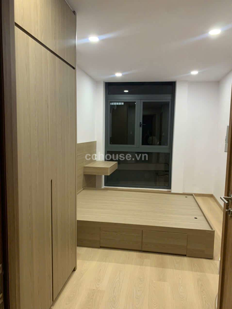 Nhà hẻm Phan Xích Long ngang gần 7m