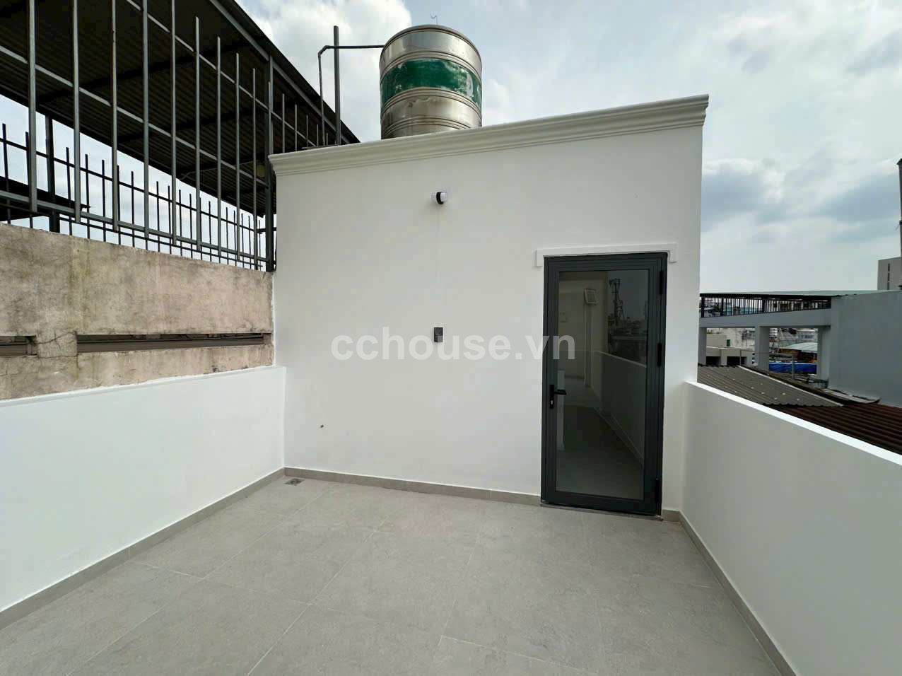  Hạ giá bán nhanh Nhà hẻm 6m CMT8 giáp Quận 3 
