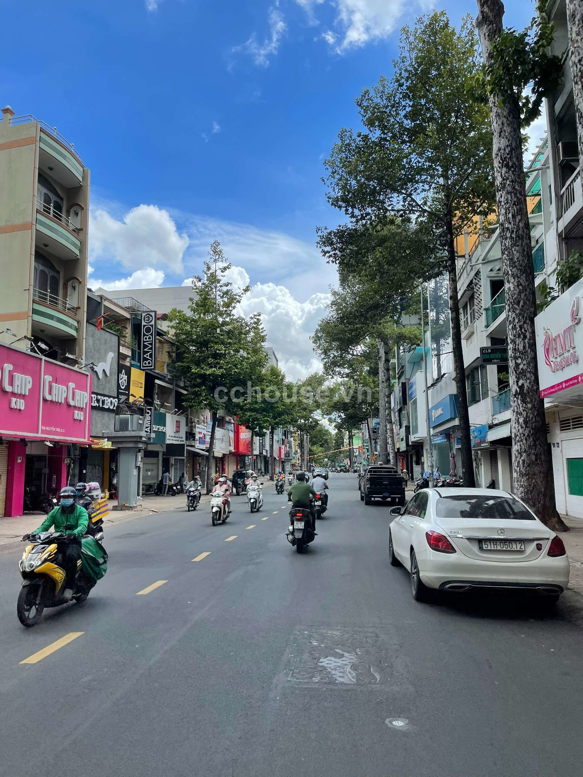 VỊ TRÍ VÀNG – TRUNG TÂM PHỐ THỜI TRANG NGUYỄN TRÃI