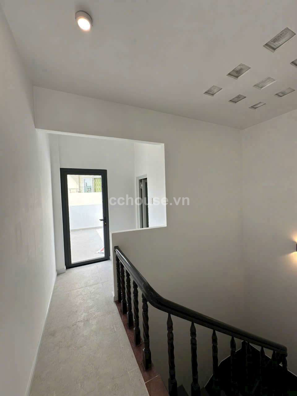  Hạ giá bán nhanh Nhà hẻm 6m CMT8 giáp Quận 3 