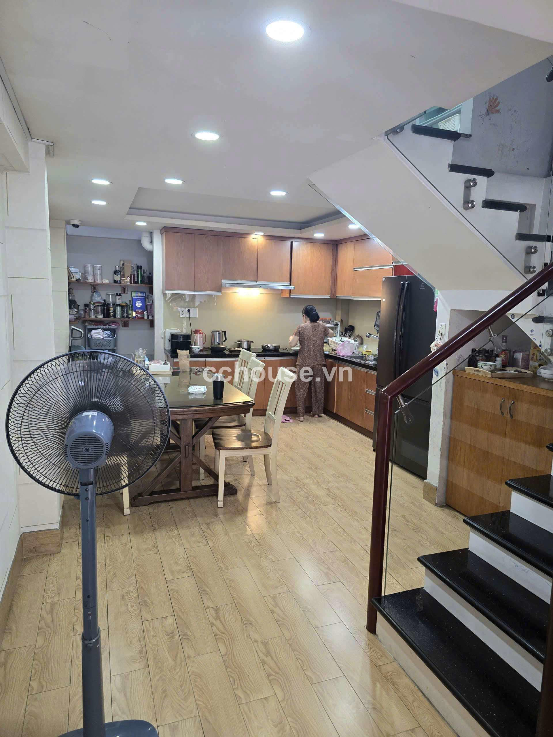 Cư Xá Lữ Gia 56m2 Nhà 5 Tầng Thich Hợp Làm Văn Phòng Hoặc Cho Thuê Cao