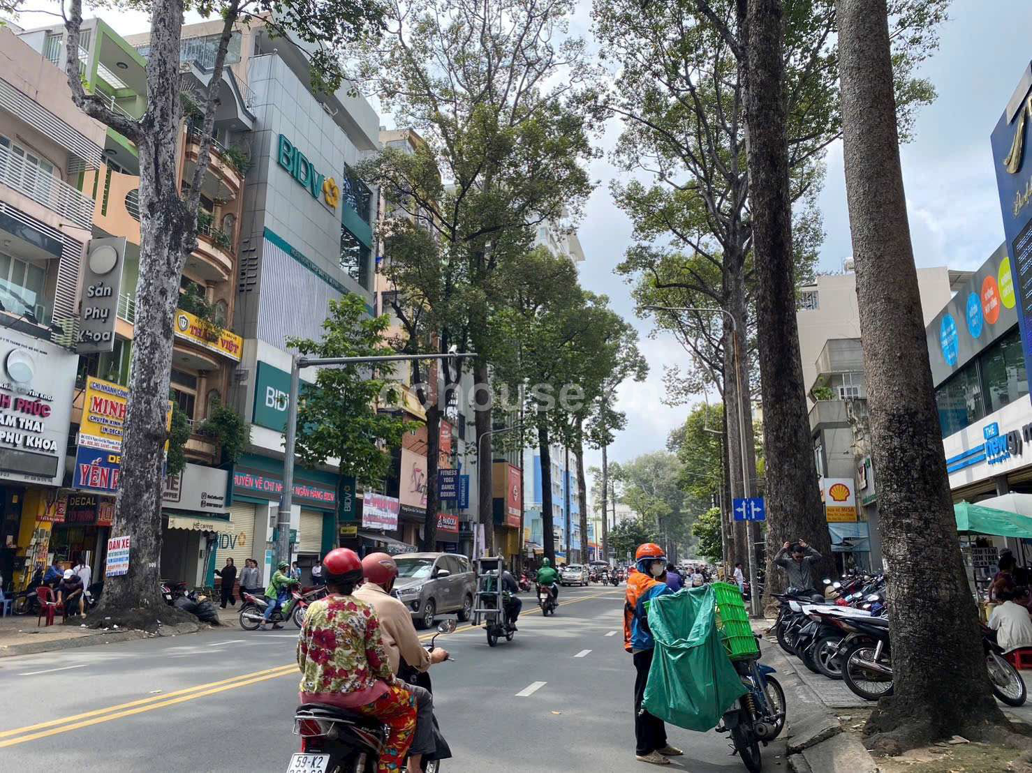 Toà nhà mặt tiền 137C Nguyễn Chí Thanh, Phường An Đông, Thành phố Hồ Chí Minh (Phường 9, Quận 5 )