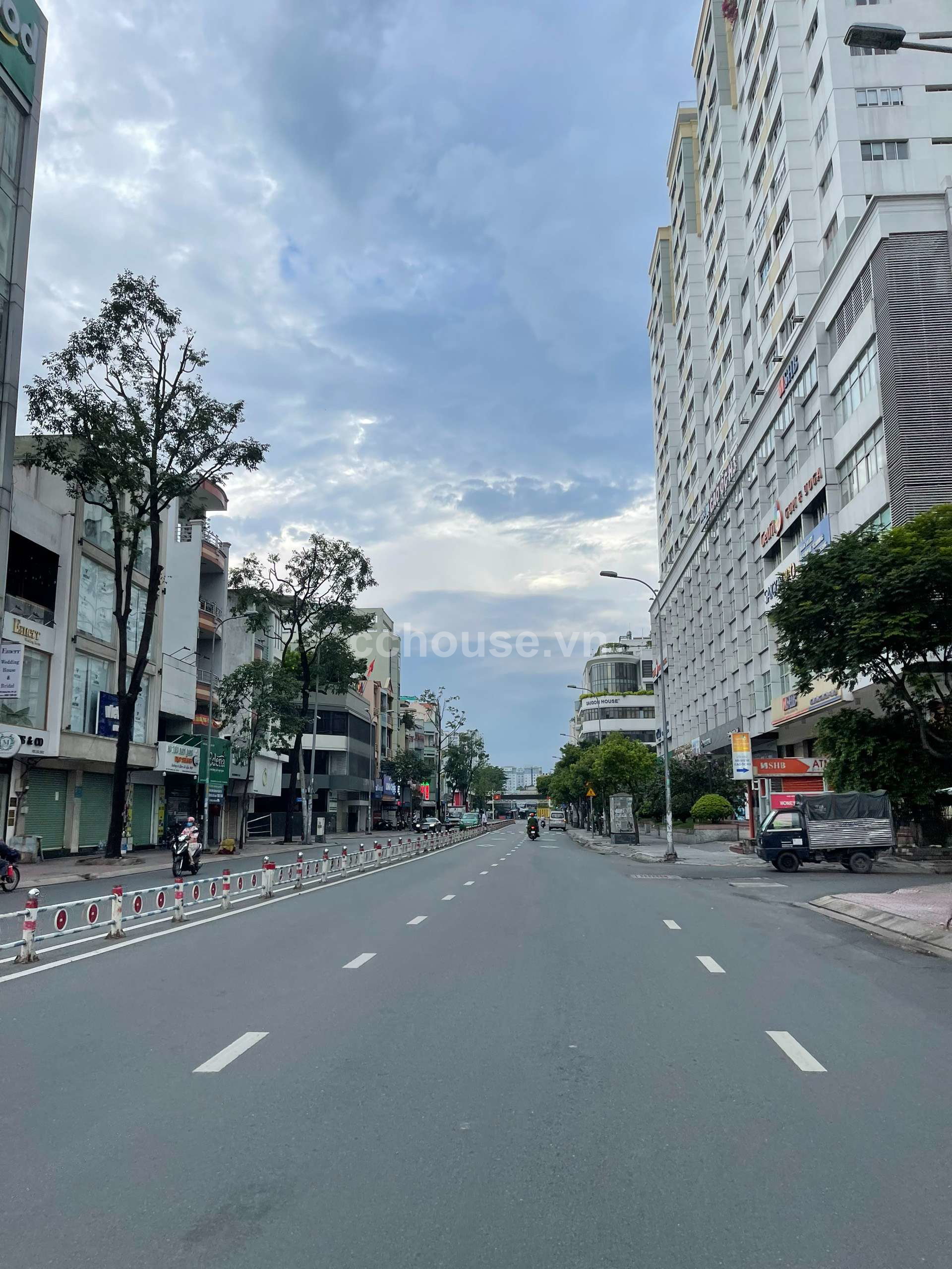 Bán nhà MT Nguyễn Thần Hiến, Quận 4 cũ ( P. Xóm Chiếu )