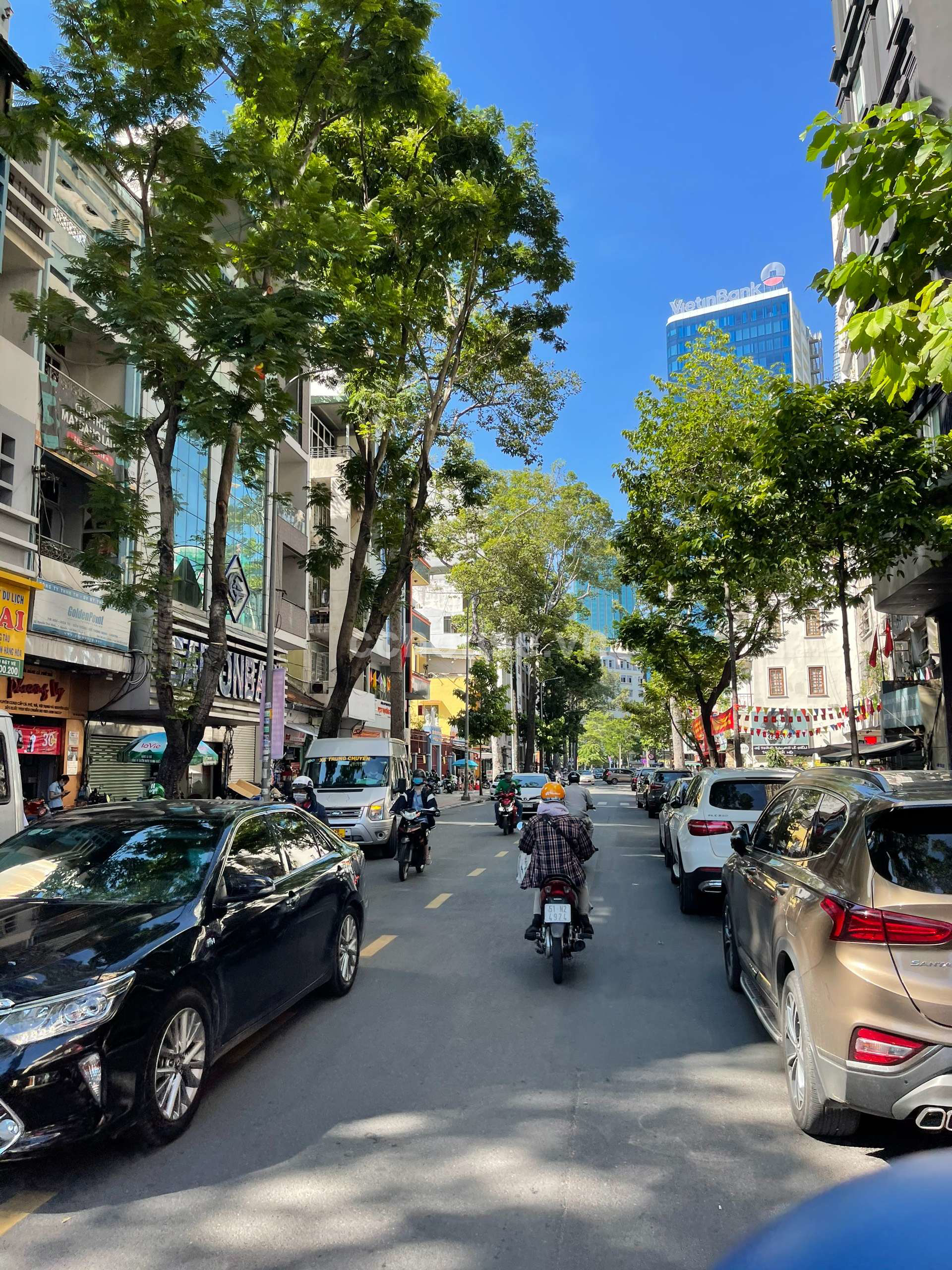 BÁN NHÀ TRUNG TÂM QUẬN 1 – HẺM THÔNG NGUYỄN CÔNG TRỨ & YERSIN
