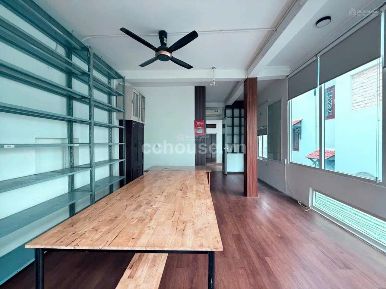 Căn góc - hẻm thông Nguyễn Thái Bình - Vincom Cộng Hoà. DT 3.9x14m. kC 5tầng . Giá 11.6 tỷ