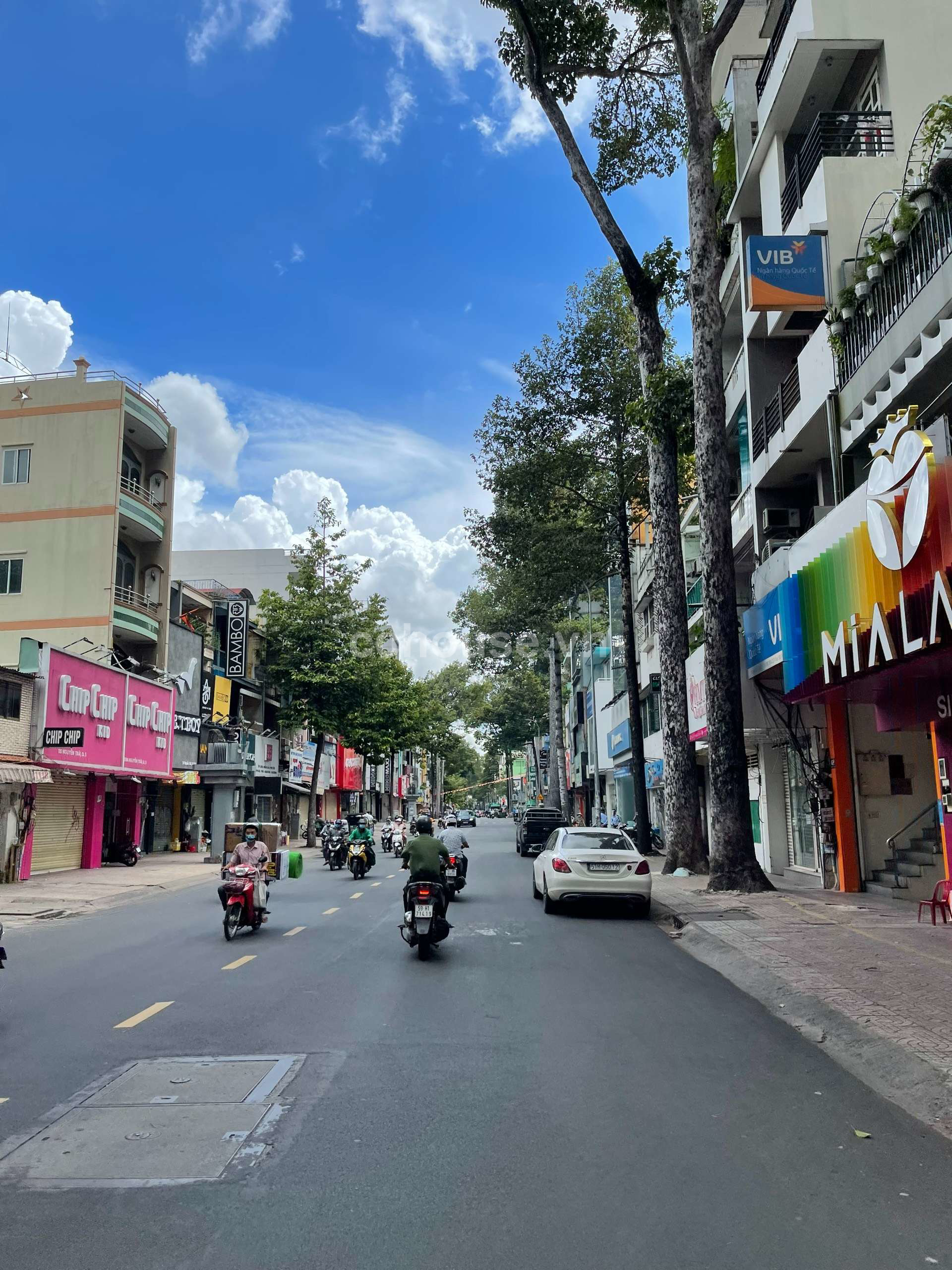 Nhà Mặt Tiền Lớn Đường Nguyễn Trãi, Phường Chợ Quán,(Phường 2, Quận 5 cũ)