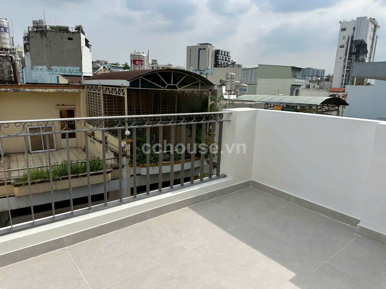  Hạ giá bán nhanh Nhà hẻm 6m CMT8 giáp Quận 3 
