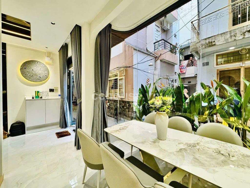 CHÍNH CHỦ CẦN BÁN NHÀ HẺM THÍCH QUẢNG ĐỨC_PHÚ NHUẬN 3 TẦNG SÂN THƯỢNG