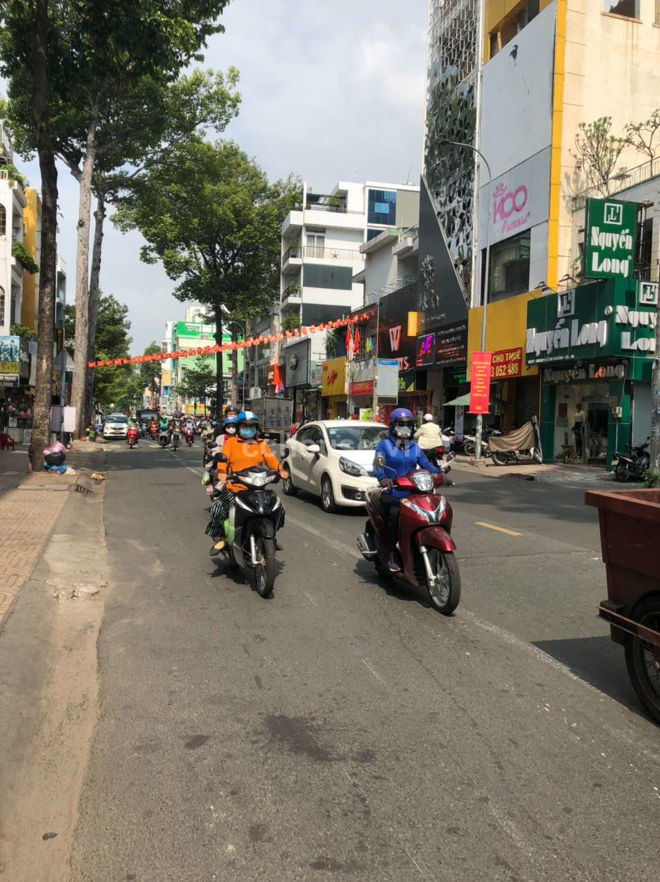 BÁN NHÀ MẶT TIỀN ĐƯỜNG NGUYỄN TRÃI PHƯỜNG AN ĐÔNG_DT 4x13,9m_3 TẦNG + SÂN THƯỢNG
