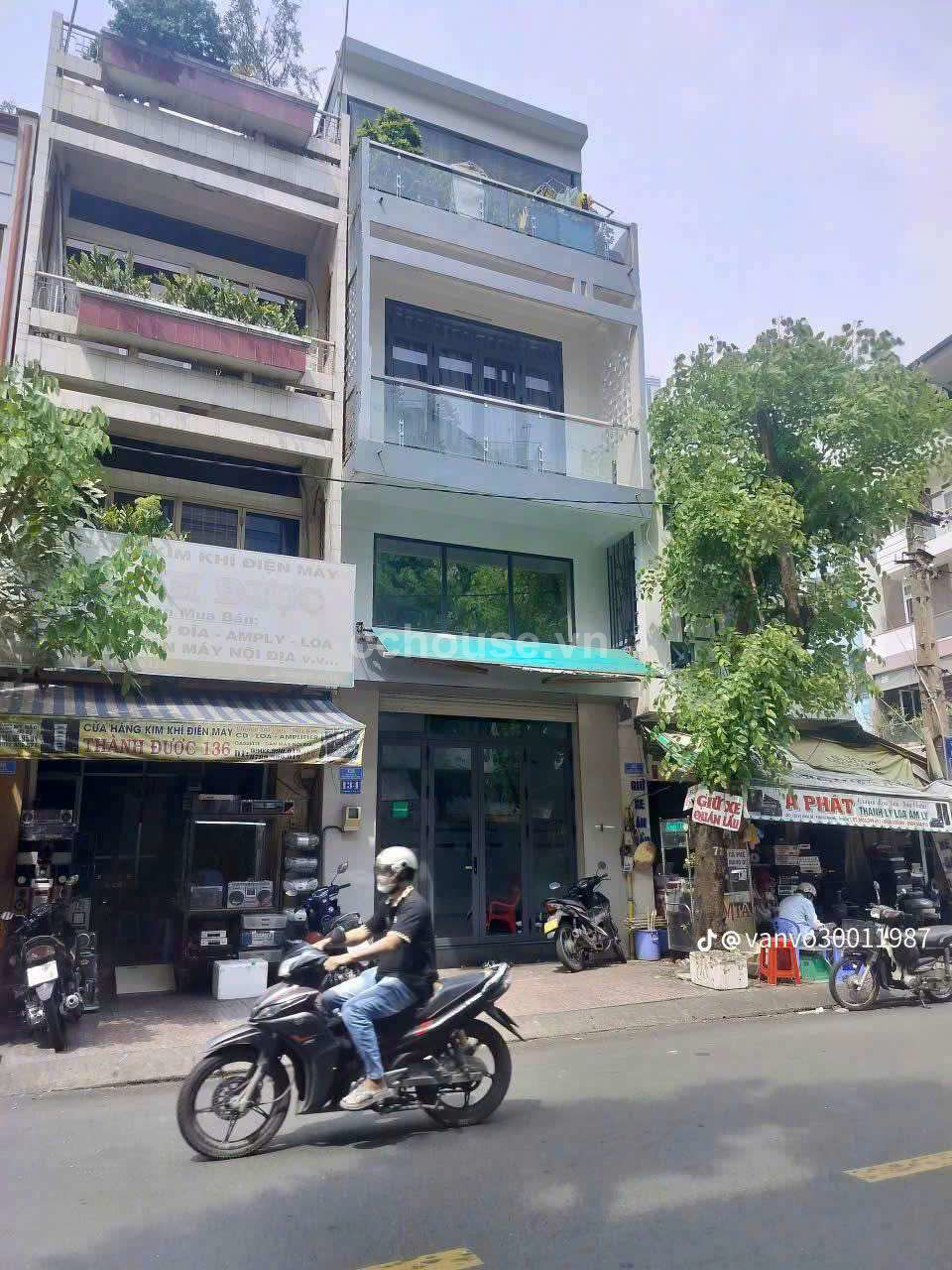CỰC HIẾM NHÀ MẶT TIỀN LÝ NAM ĐẾ 4 TẦNG NH 5M x 12M GIÁ 17 TỶ