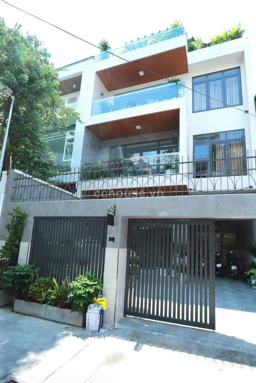 🔥 BIỆT THỰ HẺM XE HƠI NGUYỄN CHÍ THANH P9 Q.5 - 8X20M - TRỆT 3 LẦU ST - GIÁ 45 TỶ 🔥