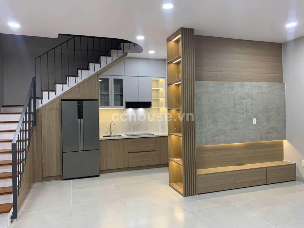 Nhà hẻm Phan Xích Long ngang gần 7m