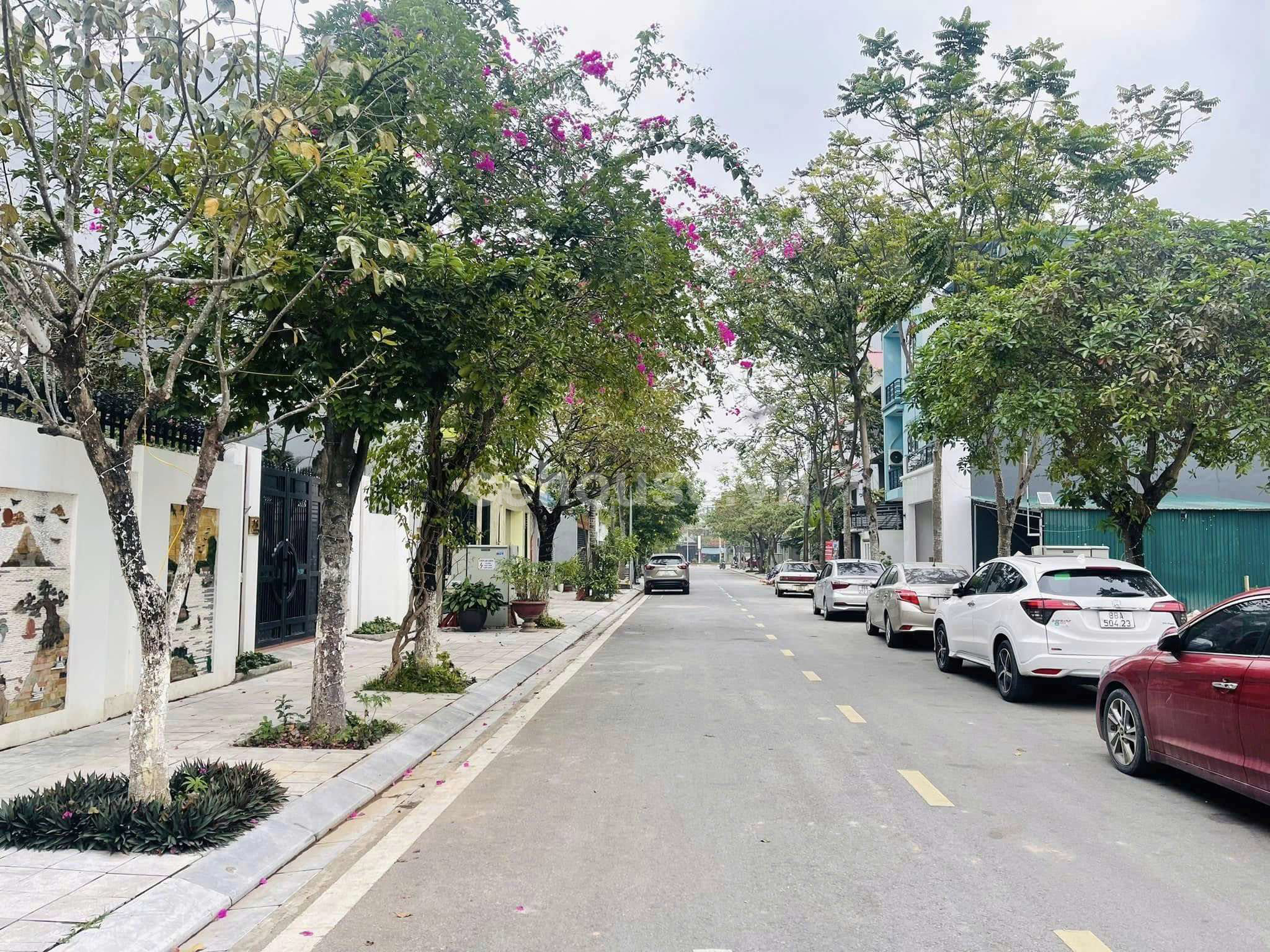 BÁN NHÀ MẶT TIÊN ĐƯỜNG TRỊNH HOÀI ĐỨC GẦN CHỢ KIM BIÊN QUẬN 5
