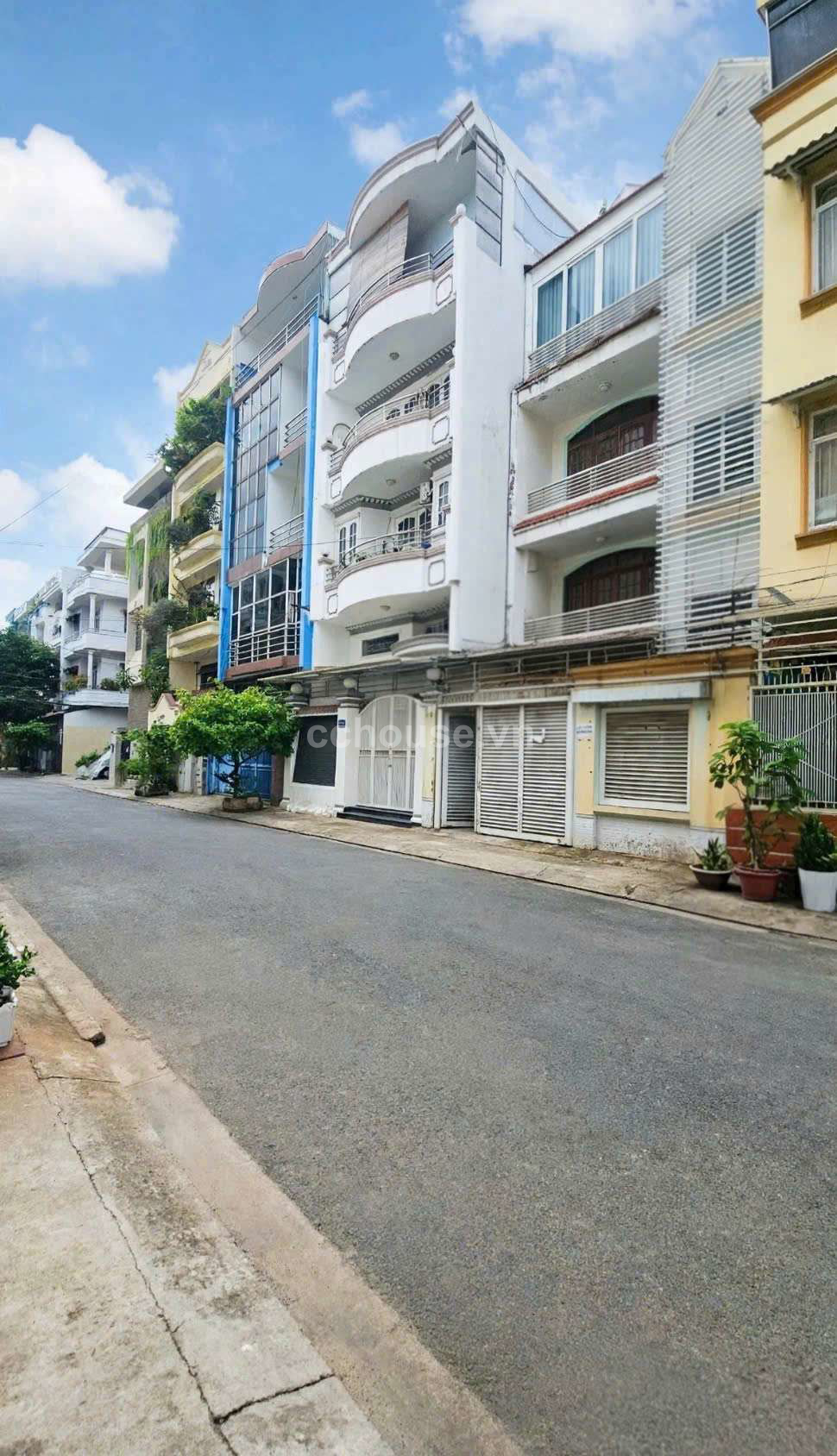 Đường nhựa 10m 3/2 . p14. Q10 