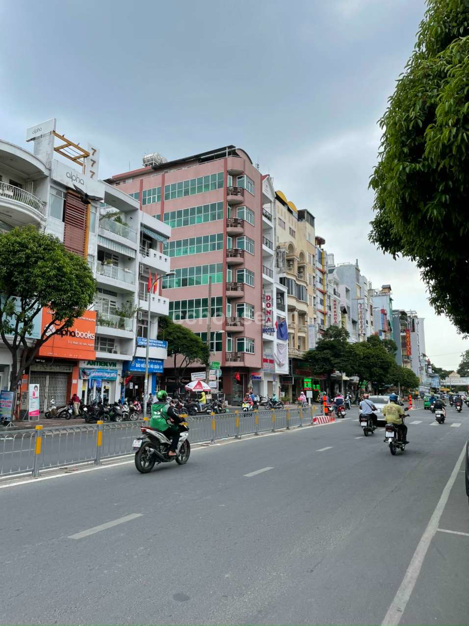 CHÍNH CHỦ BÁN BIỆT THỰ TRUNG TÂM QUẬN 10 ĐỐI DIỆN BV VẠN HẠNH 288 M2