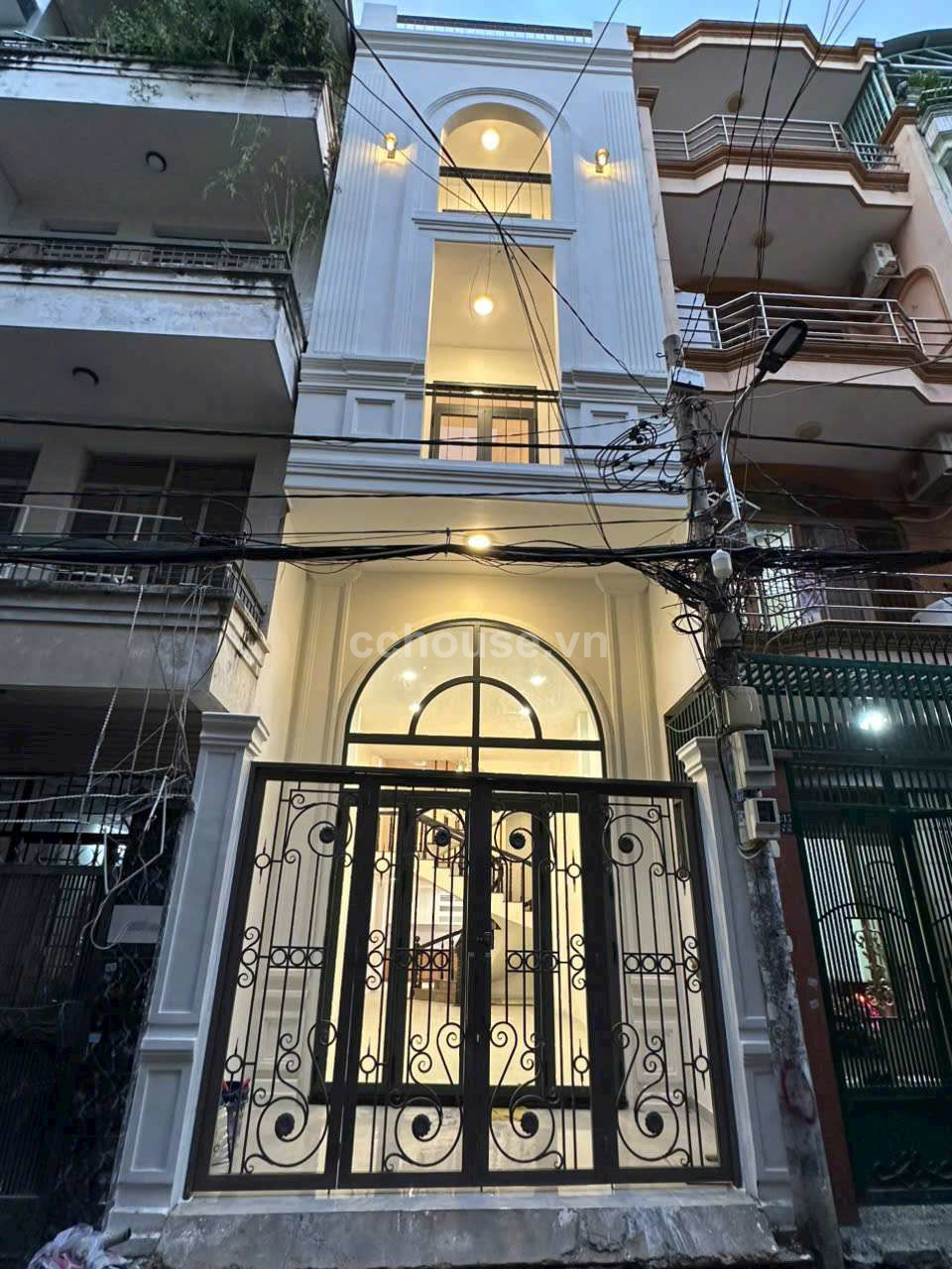  Hạ giá bán nhanh Nhà hẻm 6m CMT8 giáp Quận 3 