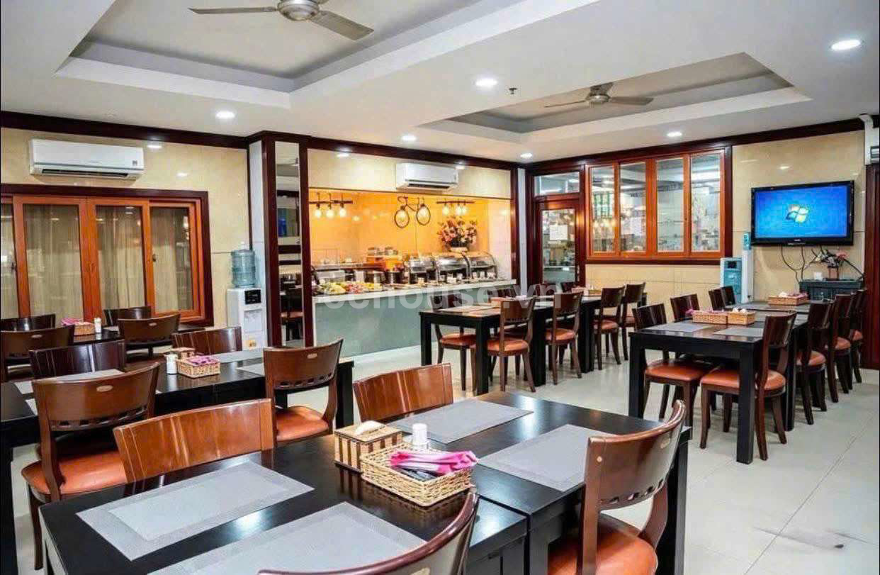BÁN TOÀ KHÁCH SẠN HẦM 9 TẦNG 38 PHÒNG DÒNG TIỀN 500 TRIỆU 240 M2