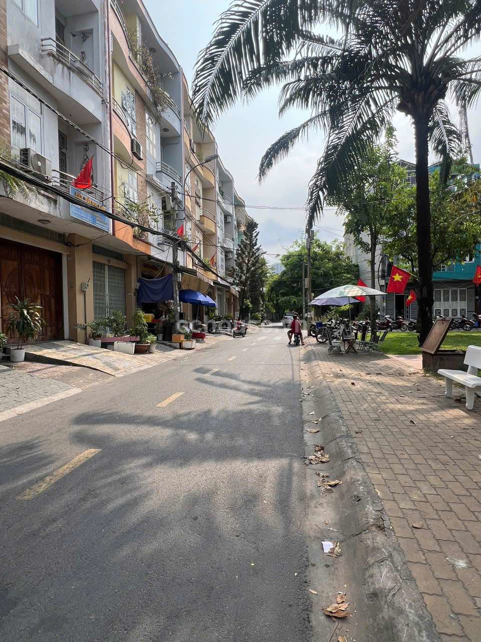 Bán nhà mặt tiền số 123 đường  Bông Sao P5 Quận 8 . Sau lưng đường Tạ Quang Bửu 