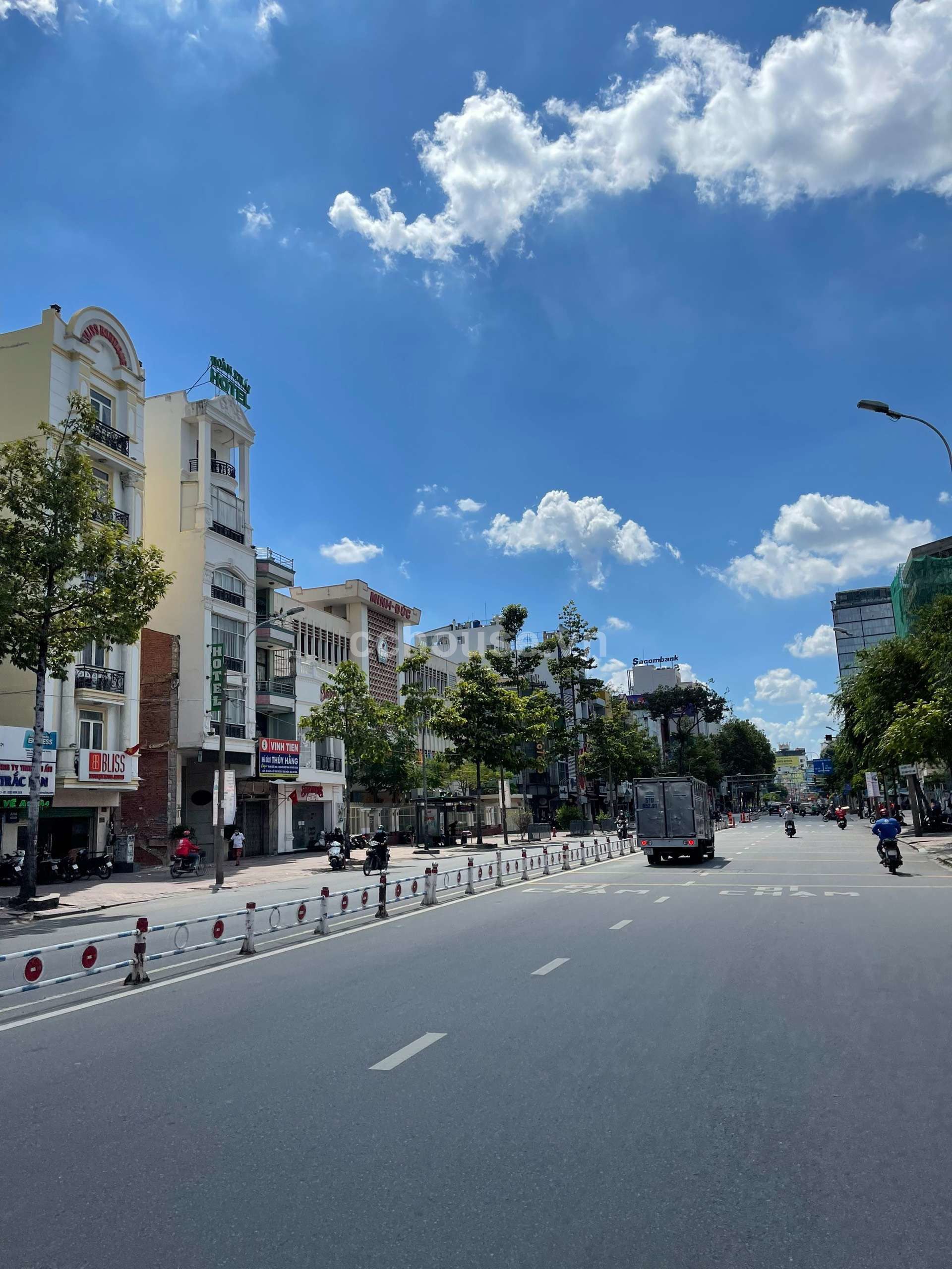 CẦN BÁN NHÀ MẶT TIỀN 8 NGUYỄN THÁI HỌC, QUẬN 1 – PHƯỜNG CẦU ÔNG LÃNH
