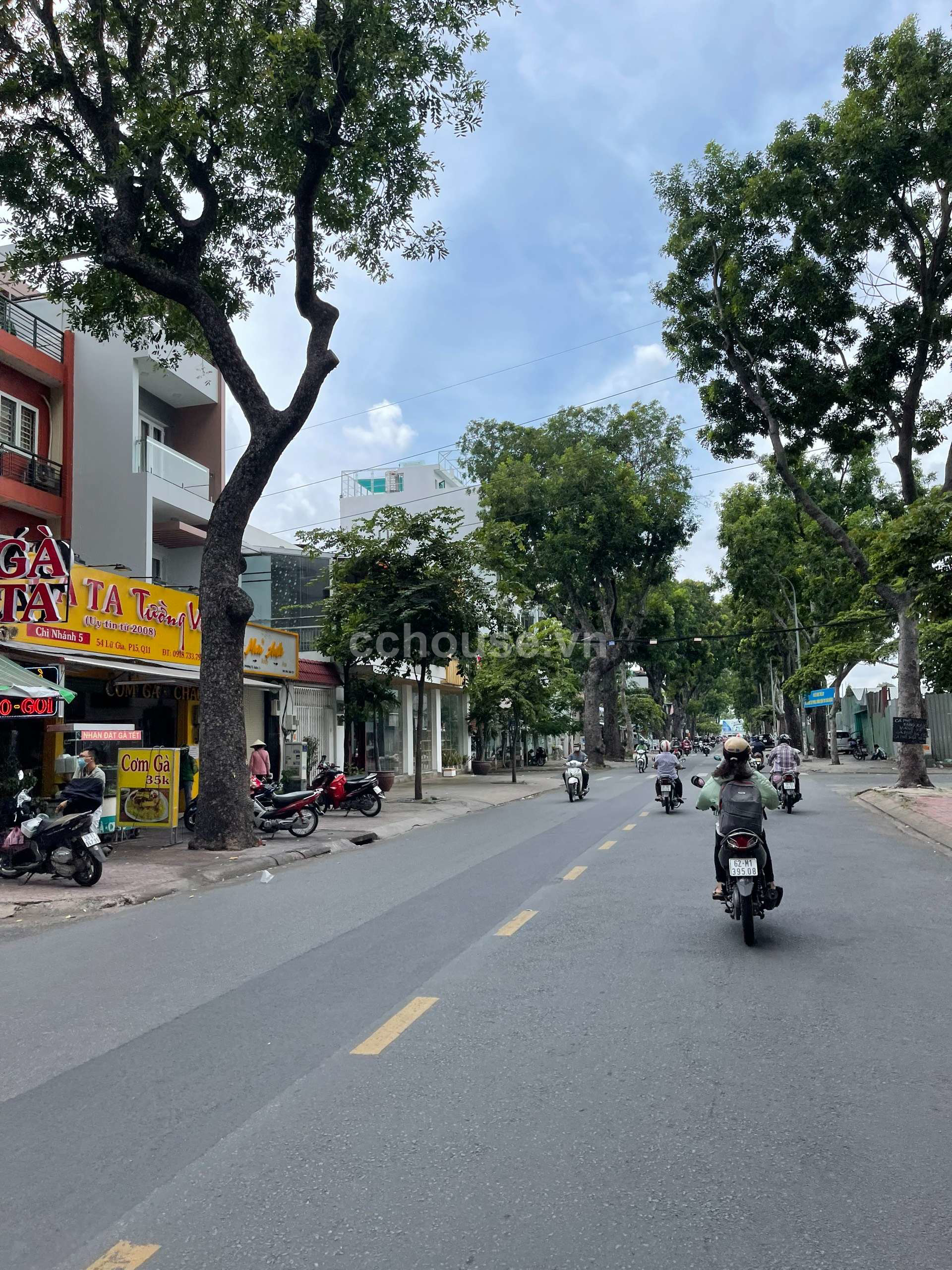 Bán nhà ngay MT Lữ Gia, 7mx16,4m, khuôn viên 115m, DTCN 83m, nhà 3 tầng, hẻm sau 10m