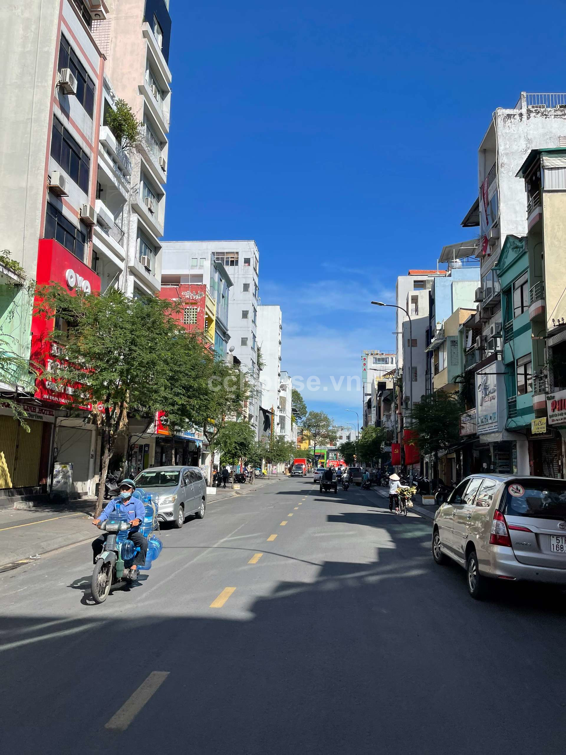 BÁN HOẶC CHO THUÊ NHÀ NC Q1 - PHẠM NGŨ LÃO HCM - DT: NH 3x18m - HDT 14tr/ tháng