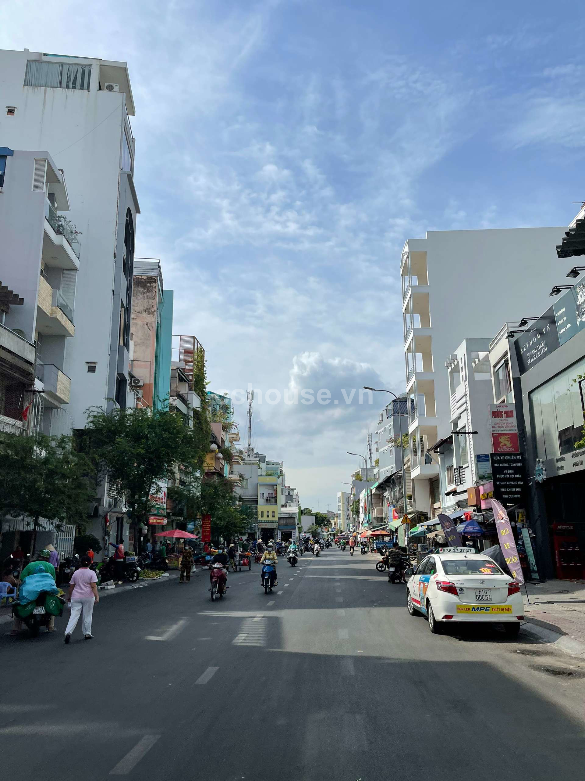BAN-NHA-MAT-TIEN-TIEN-XAY-MOI-LAIDE-THAM-QUAN-1-id11783