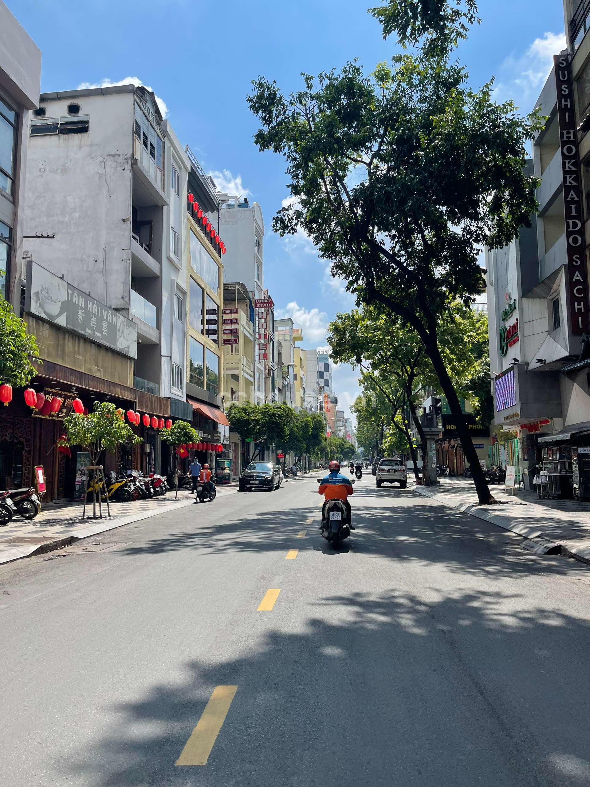NHA-HXH-NGAY-Q1-GAN-METRO-VAN-THANH-TIEN-MO-CUA-HANG-KINH-DOANH-id11644
