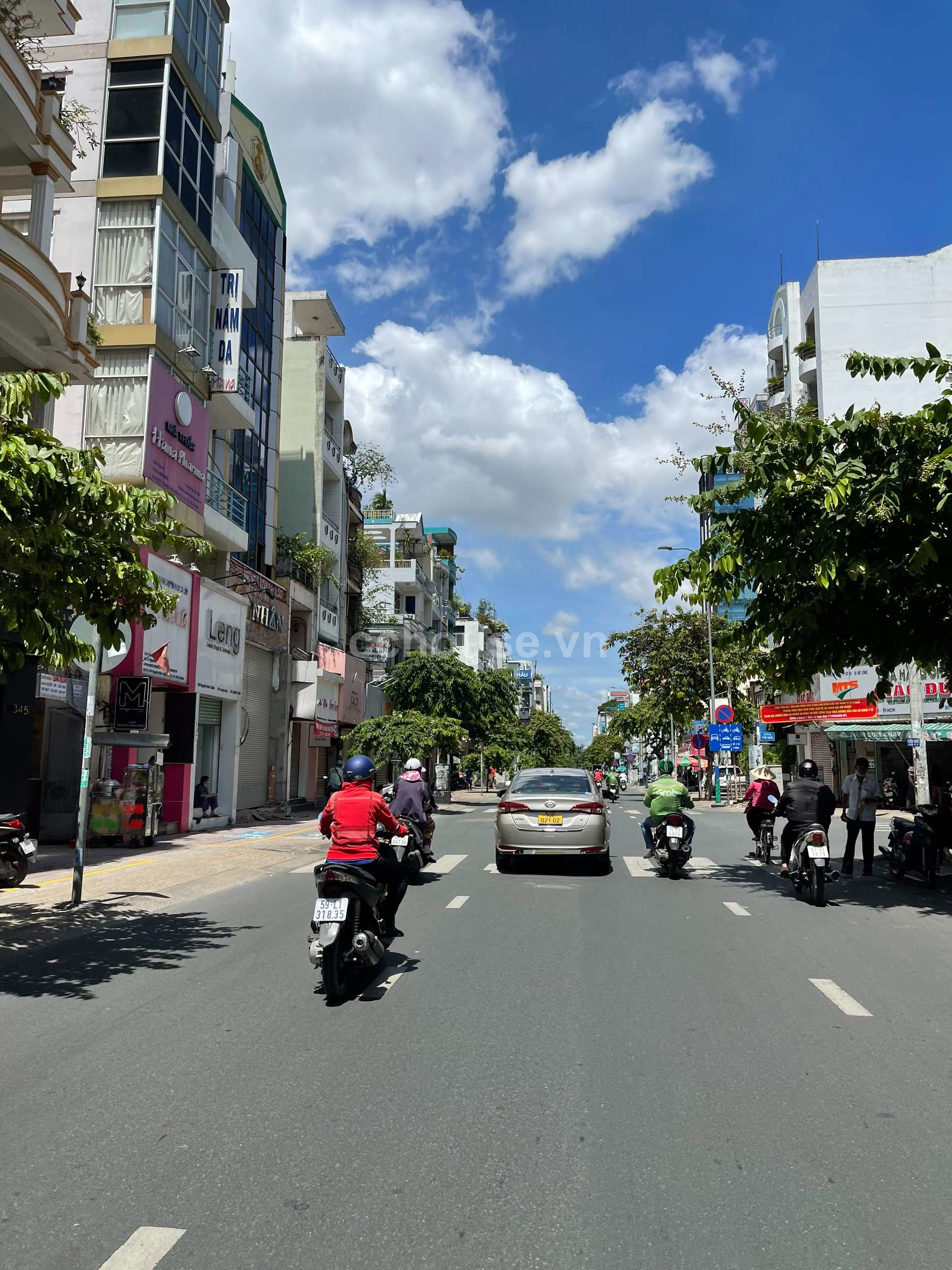Bán nhà MT Nguyễn Đình Chiểu, 6,7m x 12,4m, 4 tầng + Lửng , tiện KD