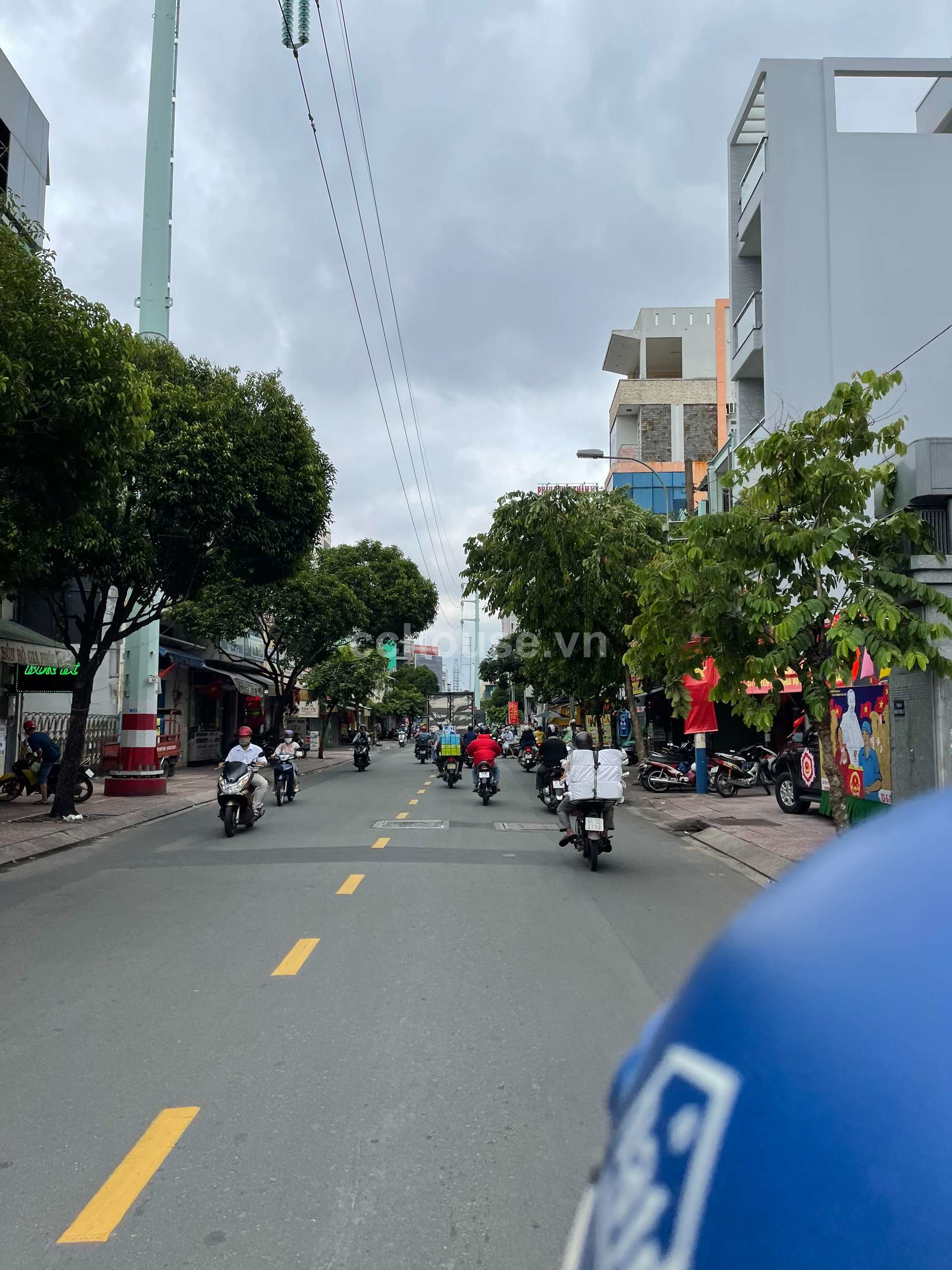 BÁN GẤP NHÀ MẶT TIỀN BÌNH THỚI Q11 - NGAY SÁT LÊ ĐẠI HÀNH - CHỈ 6.7 TỶ
