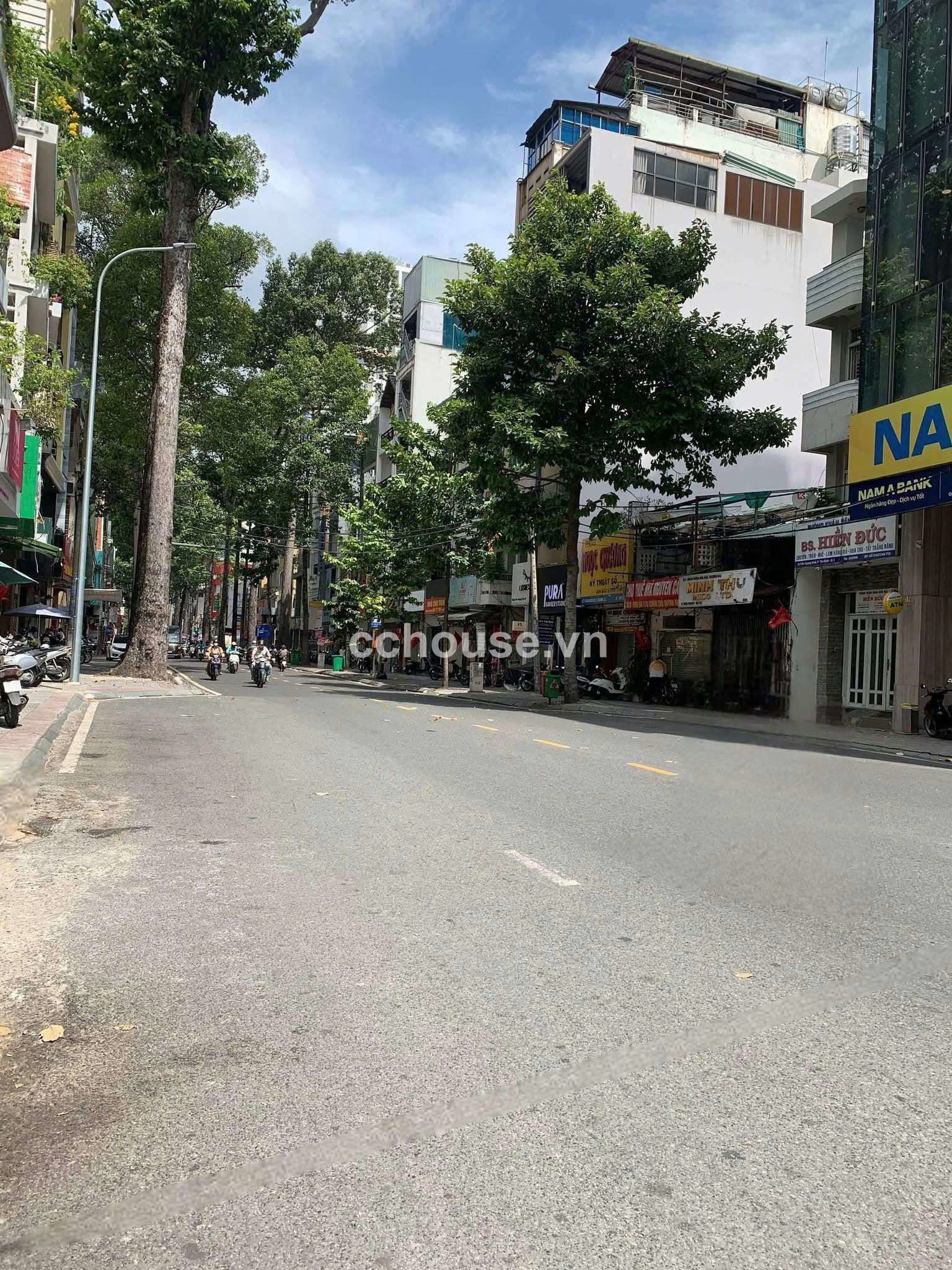 TOÀ NHÀ VĂN PHÒNG HẦM 7 TẦNG LẦU TRẦN QUANG KHẢI P.TÂN ĐỊNH QUẬN 1.