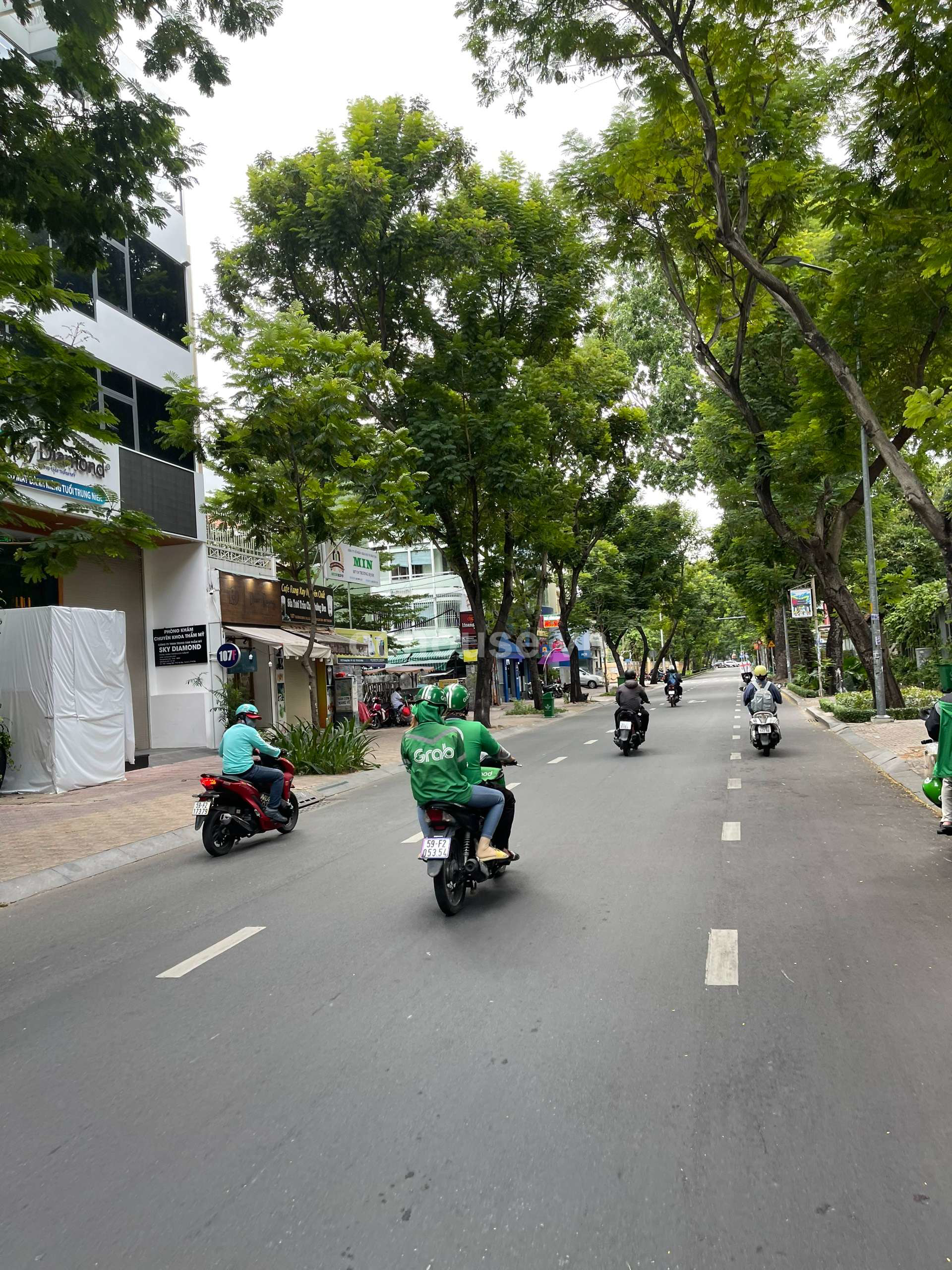 BAN-NHA-HEM-8M-TRUONG-DINH-Q3--295-TY-id12200