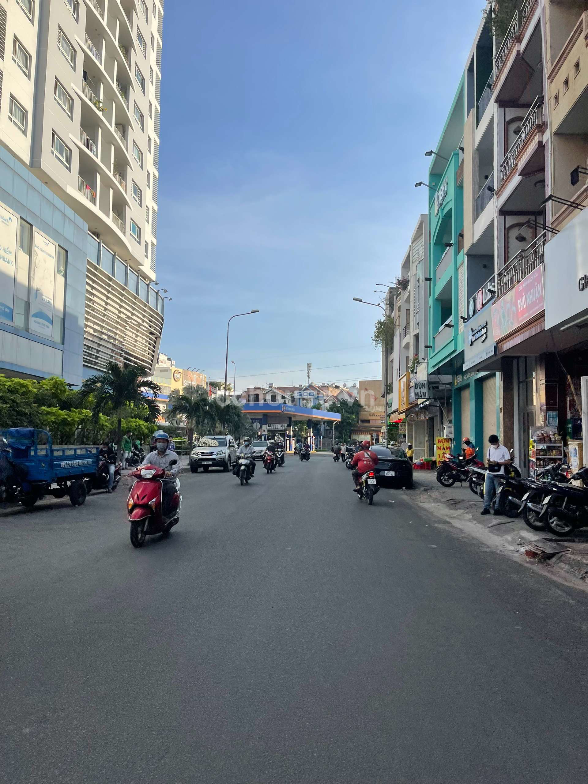 VỊ TRÍ TỐT MT HOA MAI SÁT HOA SỨ, PHÚ NHUẬN - 8x14m - 4 TẦNG - GIÁ 40 TỶ