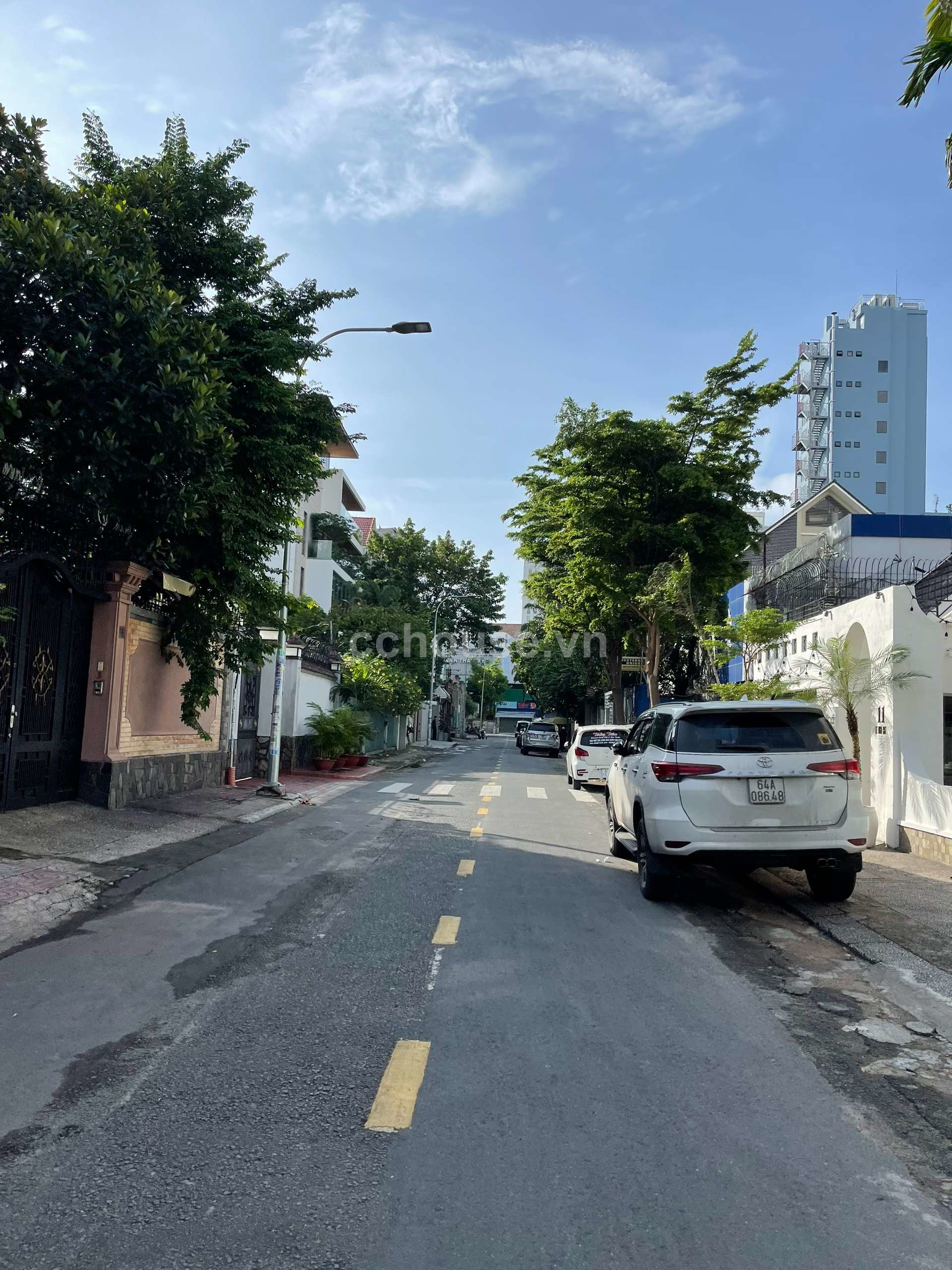 Cho thuê nhà MT Lê Ngô Cát, phường Võ Thị Sáu, Quận 3, trệt 2 lầu MT siêu rộng thoáng, 380tr/th