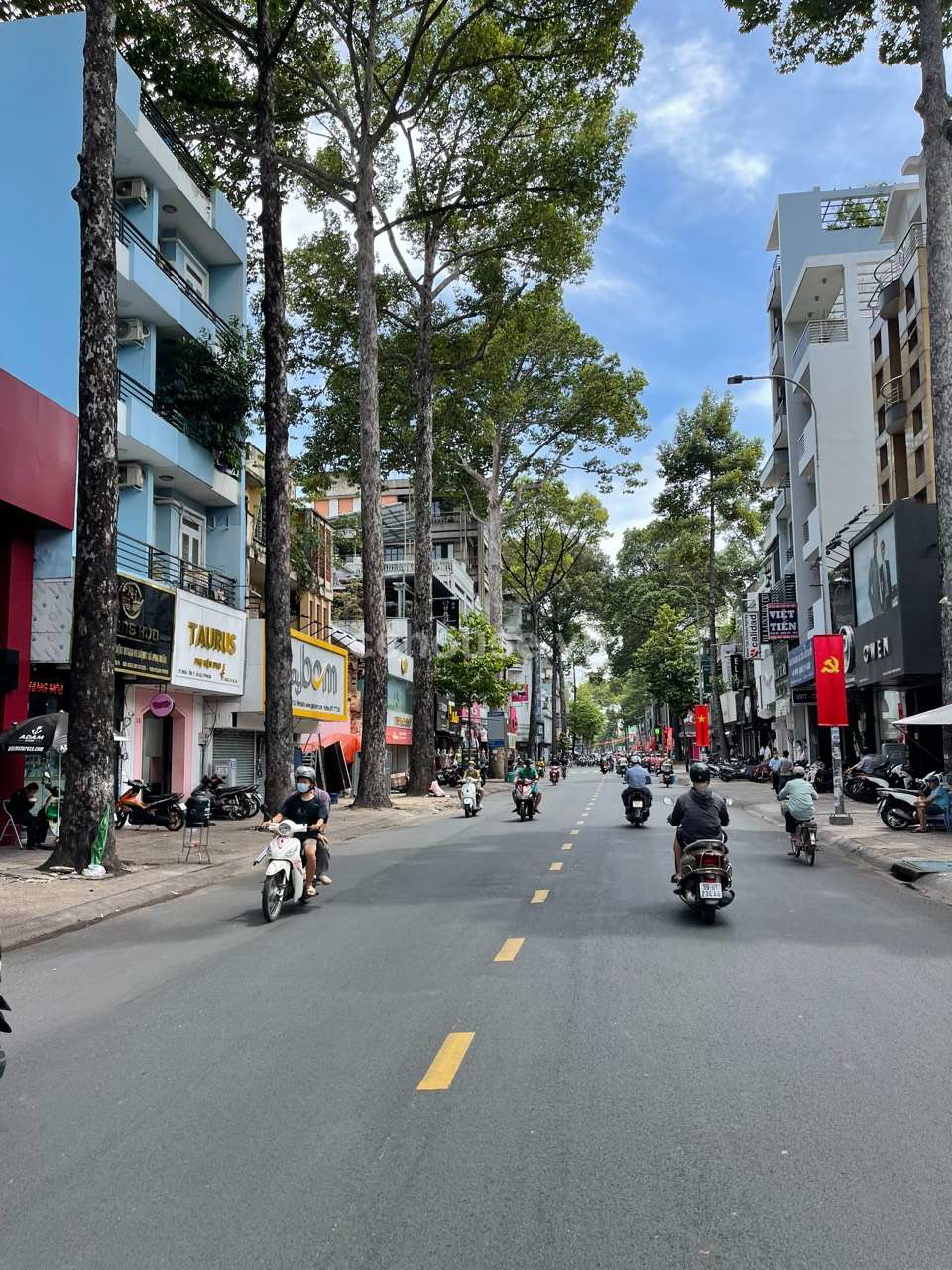 MT NGUYỄN TRÃI, QUẬN 5 - 3 TẦNG + SÂN THƯỢNG - DT 326,96 m² - GIÁ 56 TỶ
