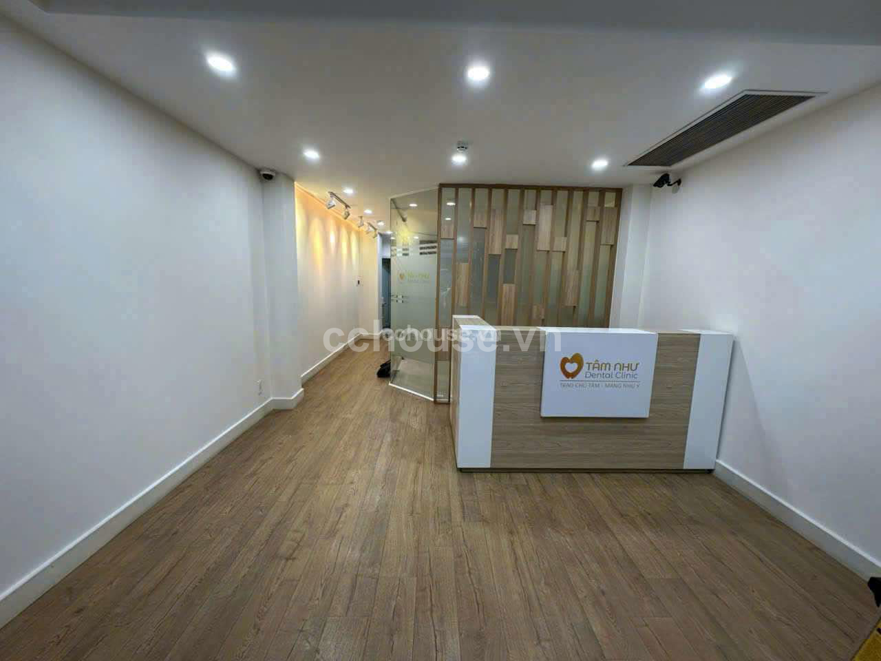 Hẻm 8m Sư Vạn Hạnh, Phường 12, Quận 10. DTTT 62m . K/c 6 tầng. Giá bán 26ty