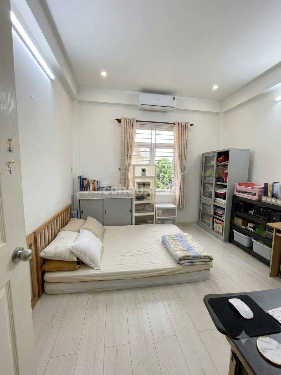 Nhà đẹp 4m x 19,5m x 4 tầng 78m² xá Đồng Tiến, Thành Thái, quận 10