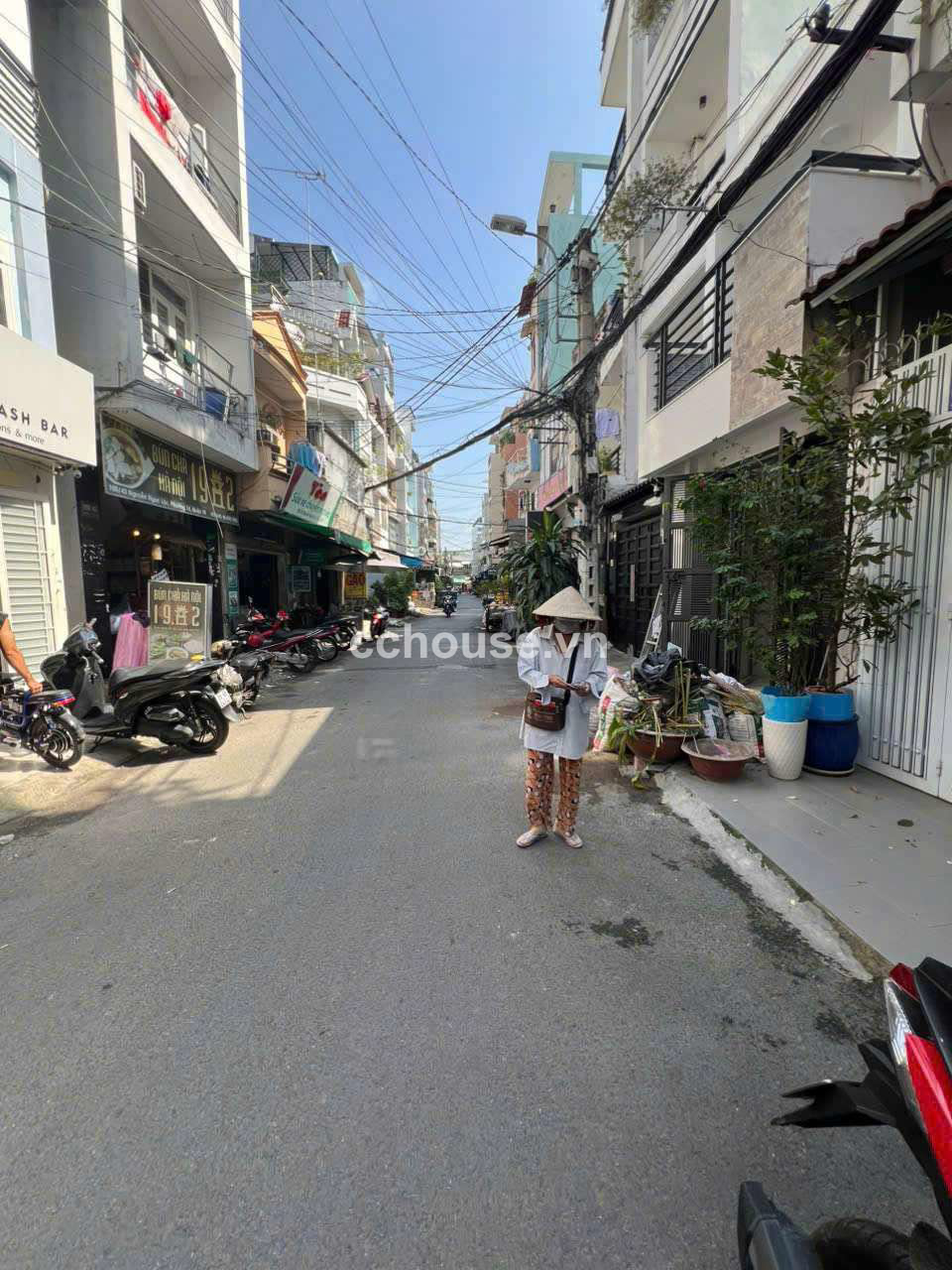 HXH THÔNG THÀNH THÁI P14 QUẬN 10 - 62m2 - HĐT 240 TRIỆU/NĂM