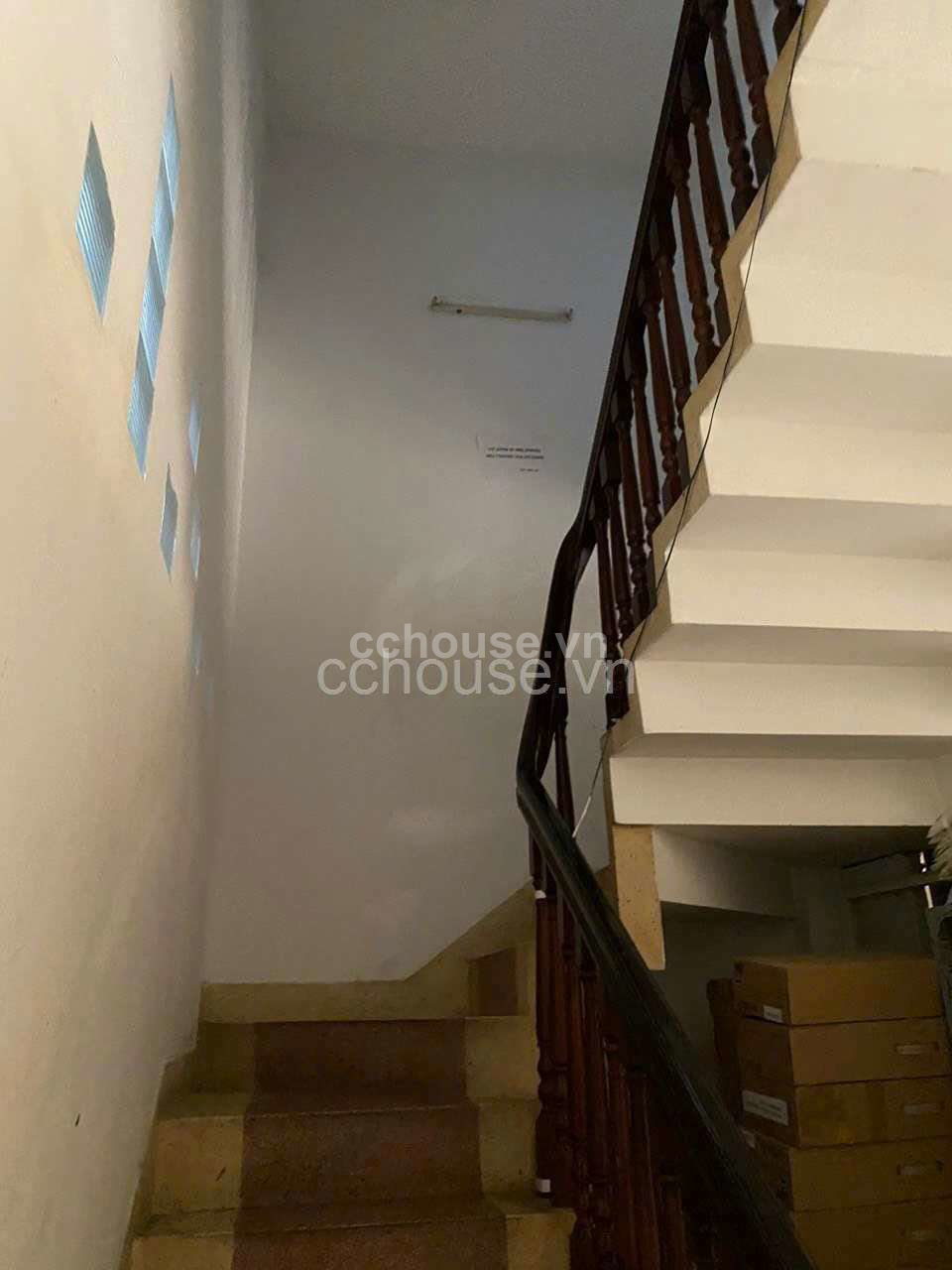 NHÀ SƯ VẠN HẠNH, P.12, QUẬN 10 HXH 4M x 15M NỞ HẬU 4.3M 4 TẦNG MỚI ĐẸP