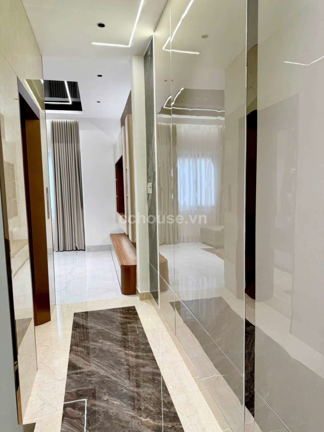  Đường Nhựa 10M HUỲNH VĂN BÁNH PHÚ NHUẬN LUXURY HIỆN ĐẠI 