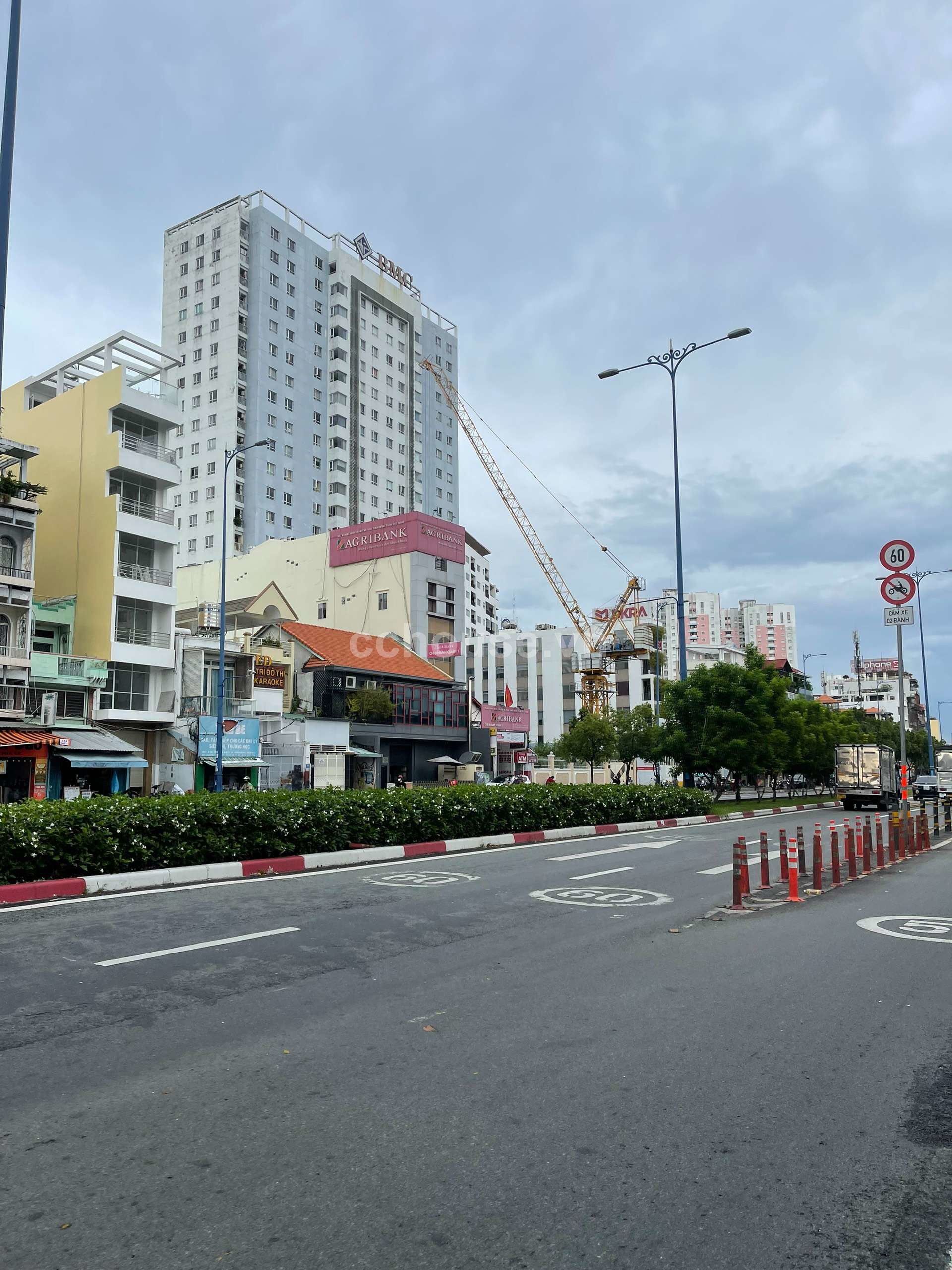 Bán nhà mặt tiền Võ Văn Kiệt, đang có dòng tiền cho thuê cao 