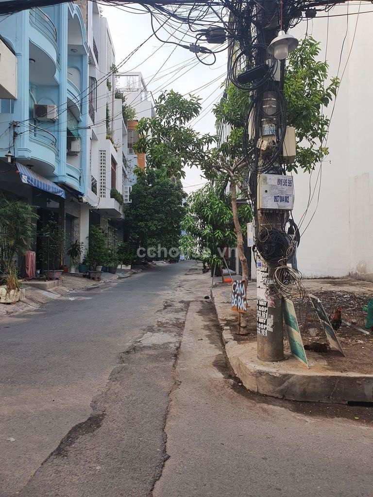 Nhầ phố tại hẻm 26 Nguyễn Hồng Đào, Tân Bình / DT (4m x 18m) - 65.2m2 / GIÁ 11.5 TỶ 