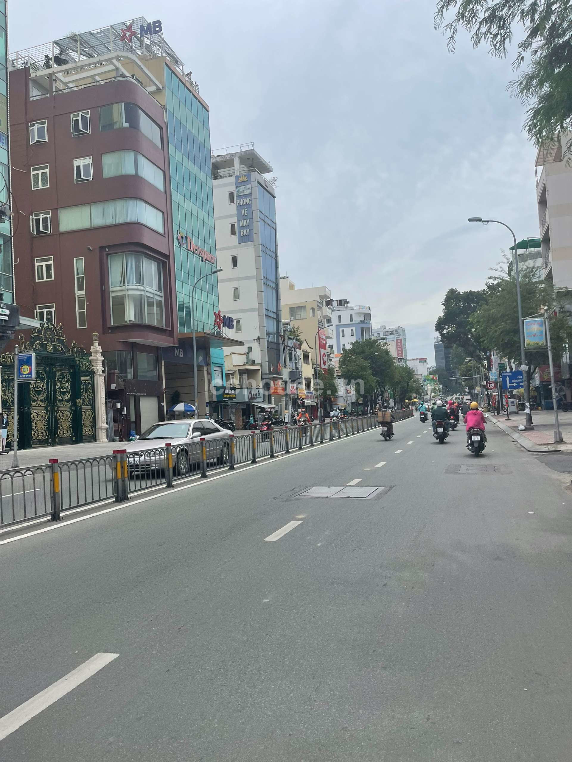 BÁN NHÀ MẶT TIỀN LÊ VĂN DUYỆT ( ĐẠI LỘ ĐINH TIÊN HOÀNG CŨ ) - 14 TỶ 