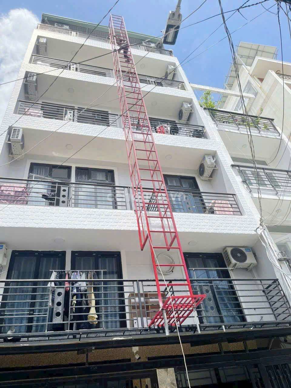 CĂN HỘ DỊCH VỤ LẠC LONG QUÂN QUẬN 11 - 6TẦNG - THANG MÁY 21PHÒNG THU NHẬP 100 TRIỆU