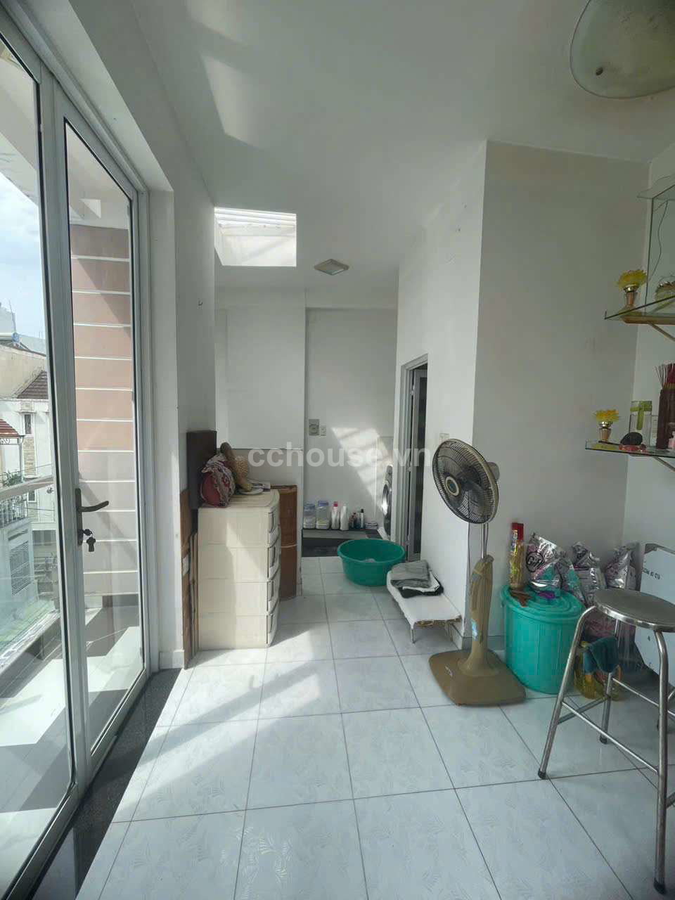 Hạ Giá Bán Nhanh Cách Mặt Tiền Vài Bước Chân. Q1