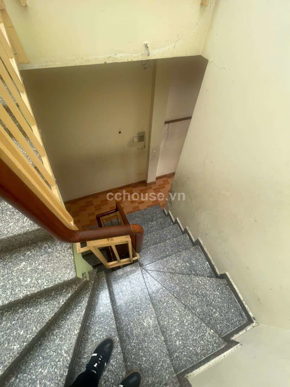NHÀ 5 TẦNG NGUYỄN ĐÌNH CHIỂU P2 QUẬN 3 - 6 PN HƯỚNG TÂY NAM GIÁ CỰC TỐT