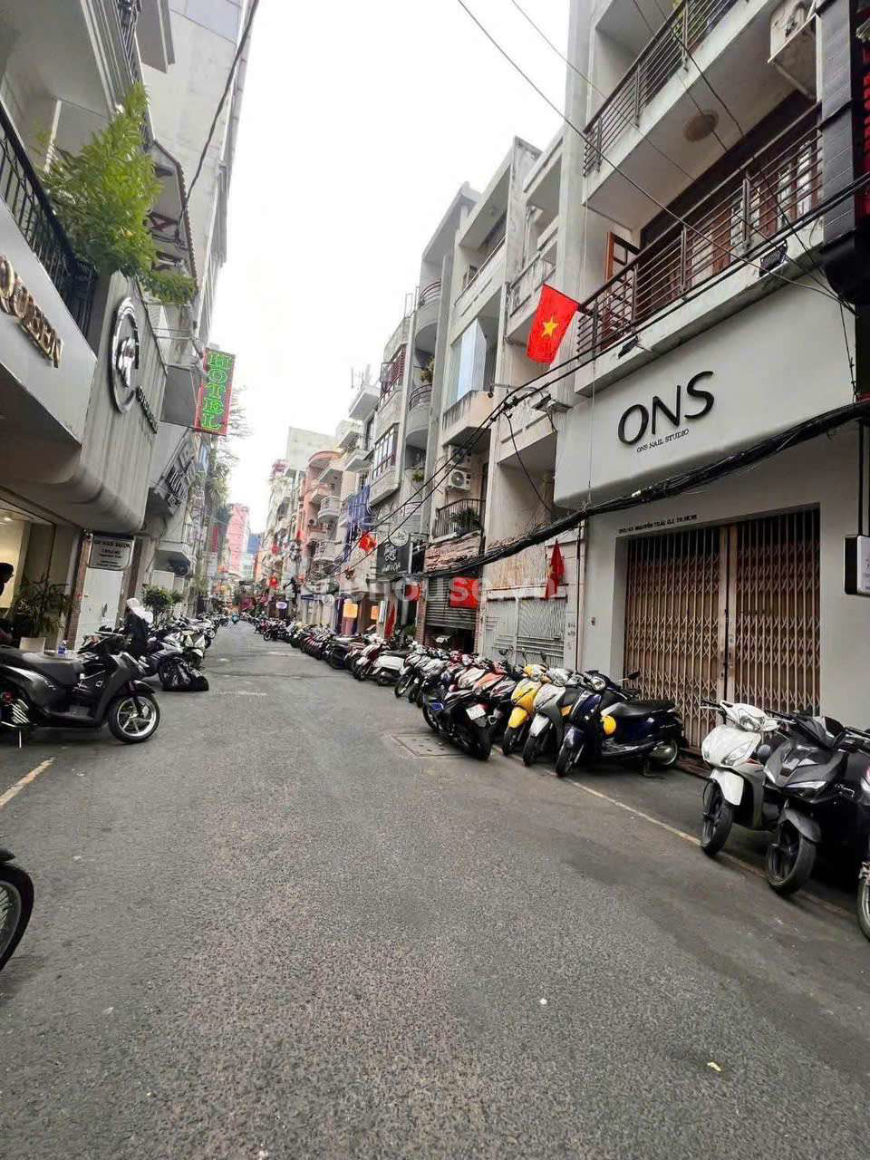 VỊ TRÍ VÀNG NGUYỄN TRÃI - P. BẾN THÀNH TRUNG TÂM QUẬN 1. KẾ NHÀ HÀNG TÂN HẢI VÂN 