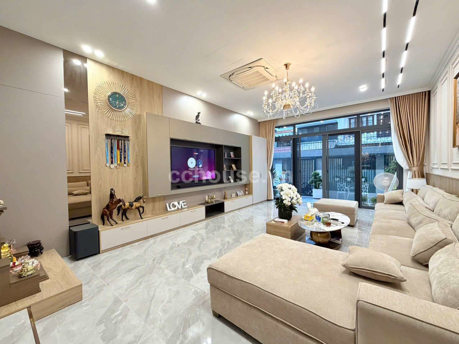  BIỆT THỰ HẺM XE HƠI NGUYỄN CHÍ THANH P9 - Q.5 - 8X20M - TRỆT 3 LẦU ST - GIÁ 45 TỶ 