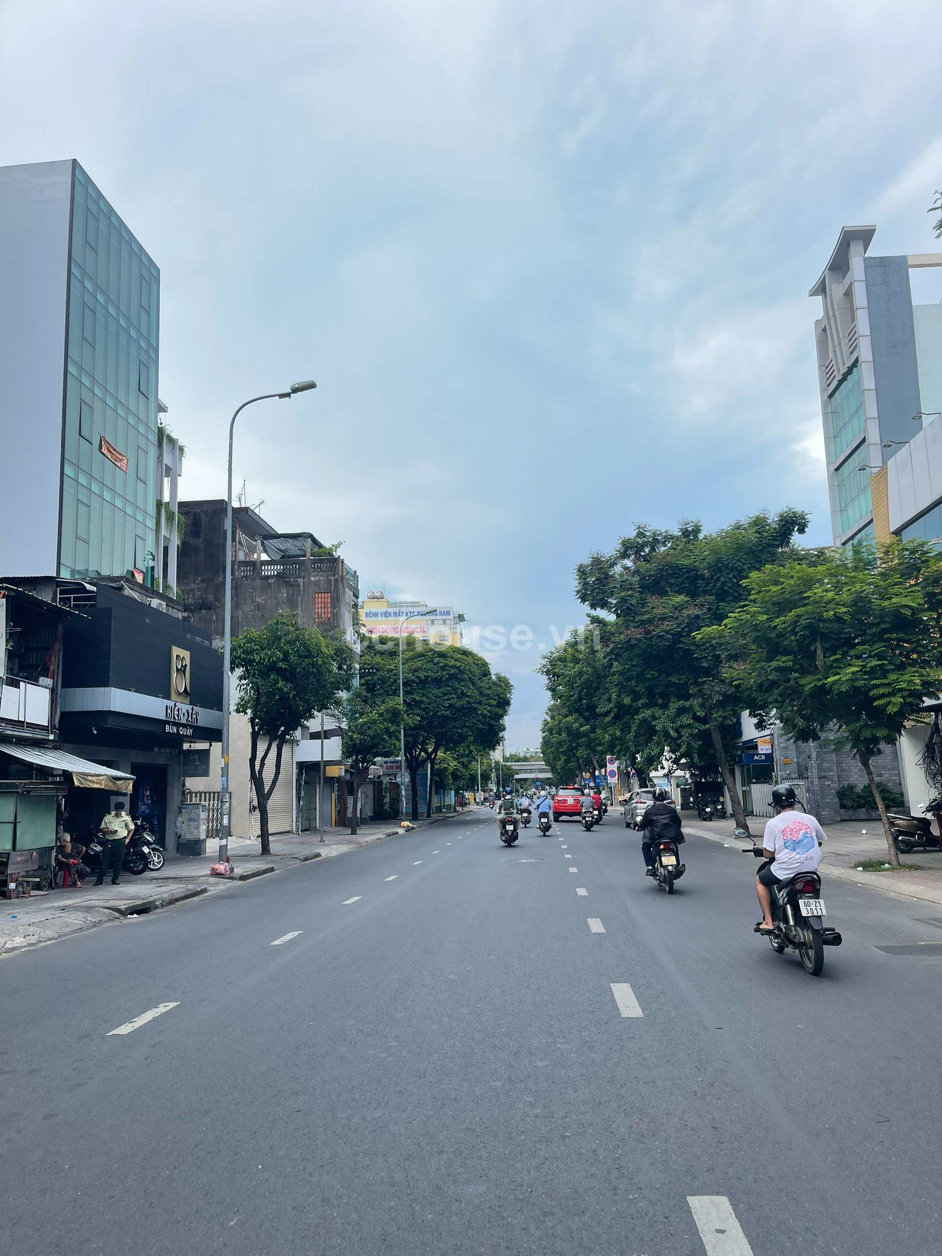BÁN NHÀ SIÊU VỊ TRÍ MT ĐƯỜNG ĐIỆN BIÊN PHỦ QUẬN 10 - DT 7X20M - NH 5 TẦNG