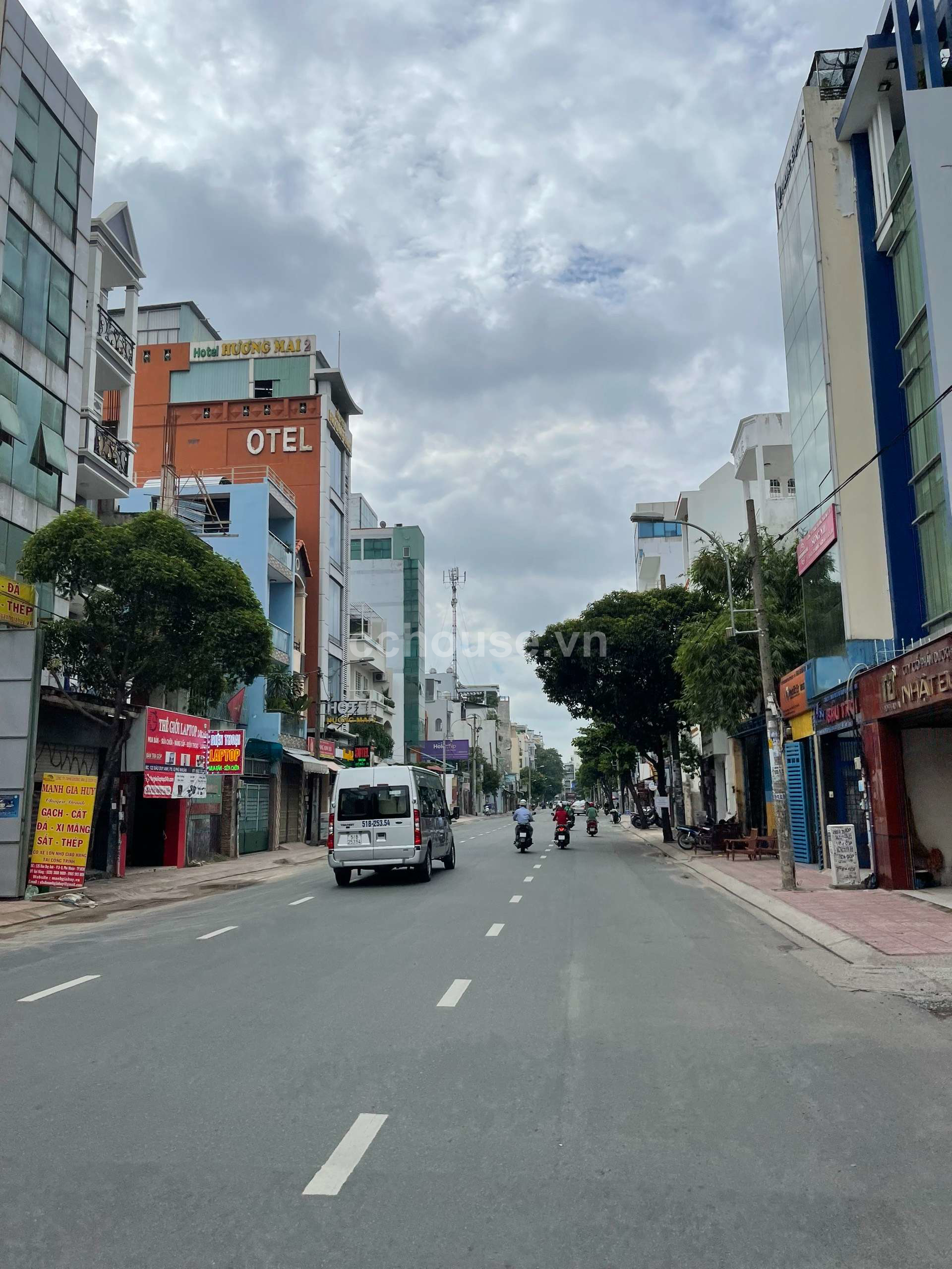 BÁN NHÀ PHÚ NHUẬN HẺM XE HƠI 7M /DT 139.3m2 (ngang 6.2 dài 22.6)

